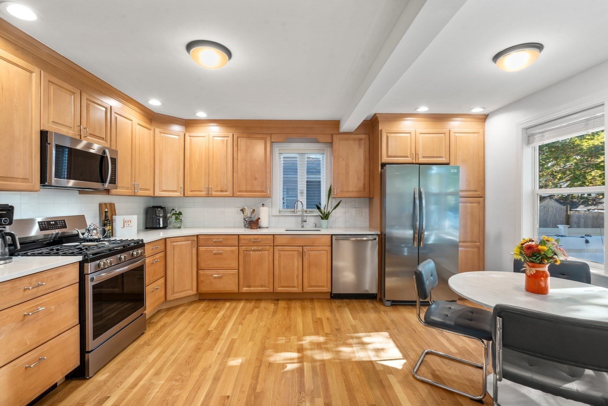 44 Holmes Rd