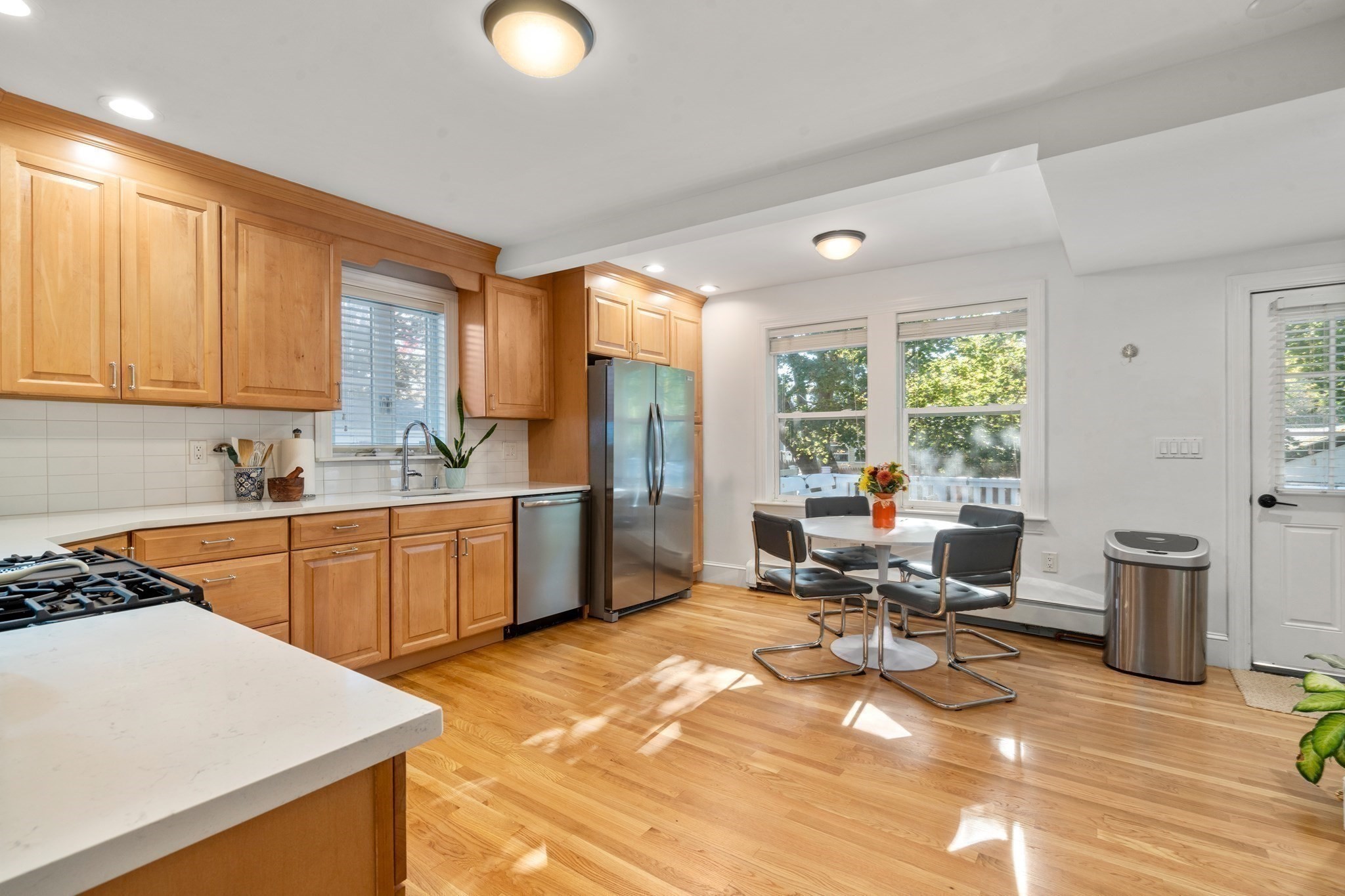 44 Holmes Rd