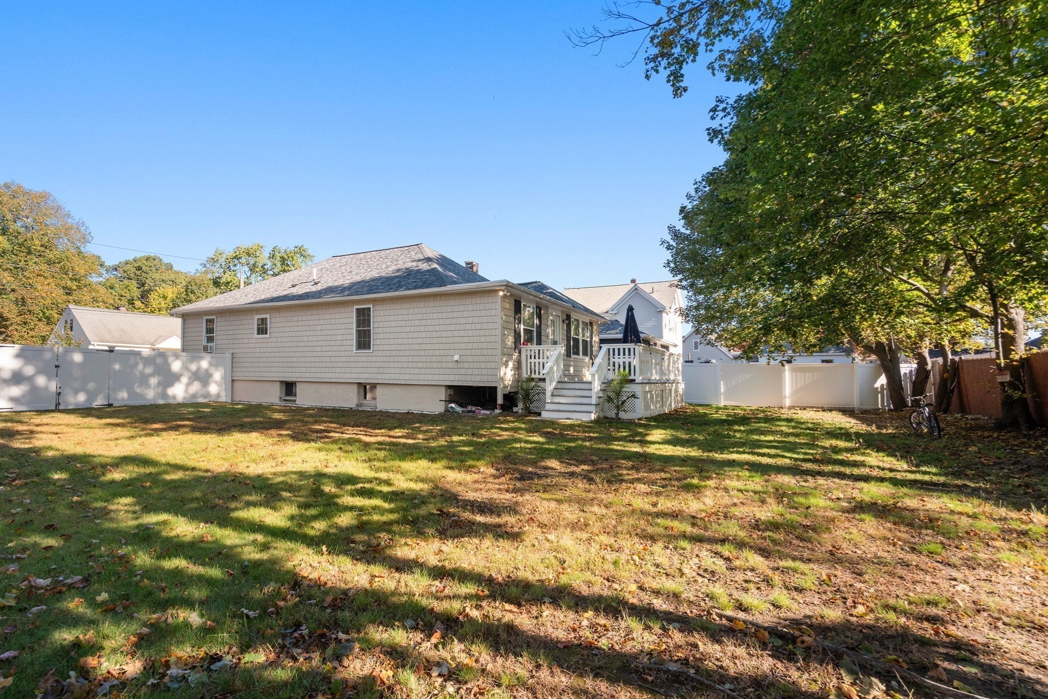 44 Holmes Rd
