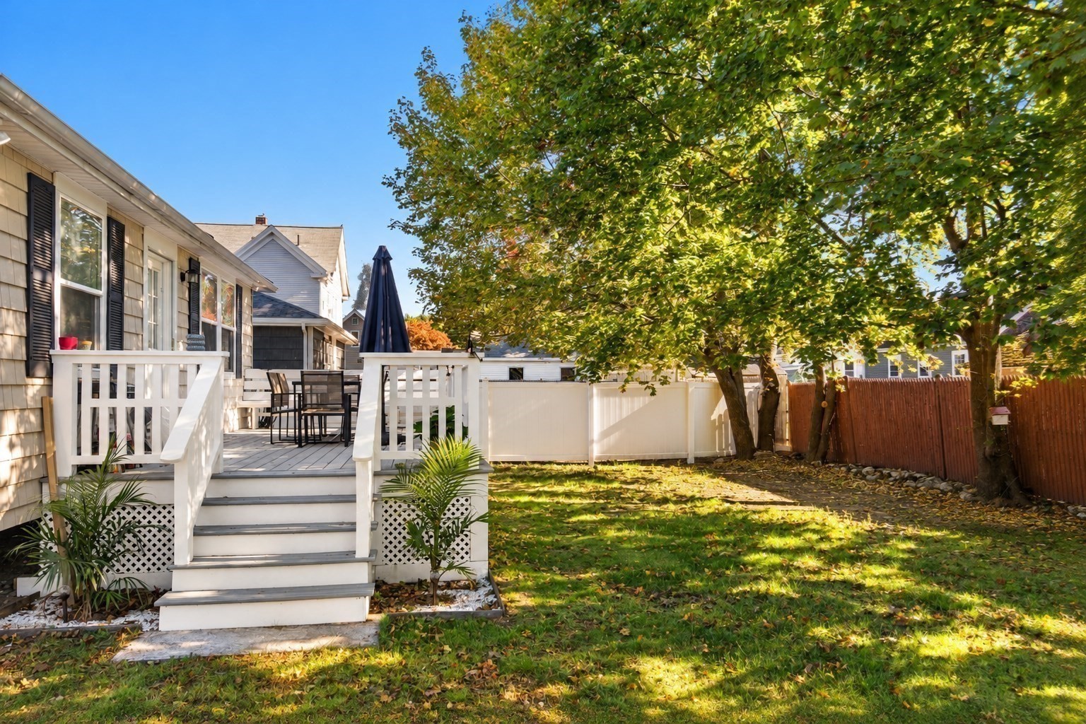 44 Holmes Rd