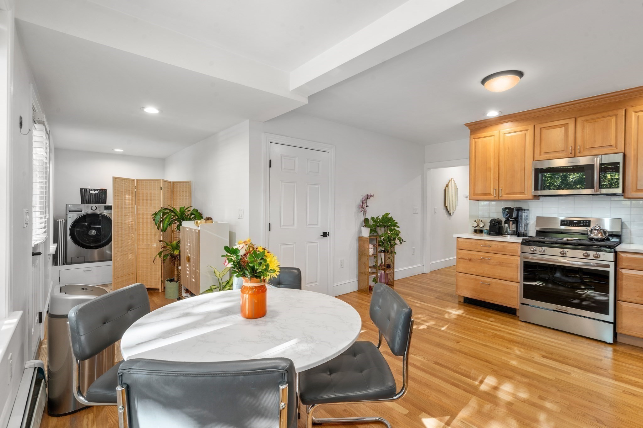 44 Holmes Rd