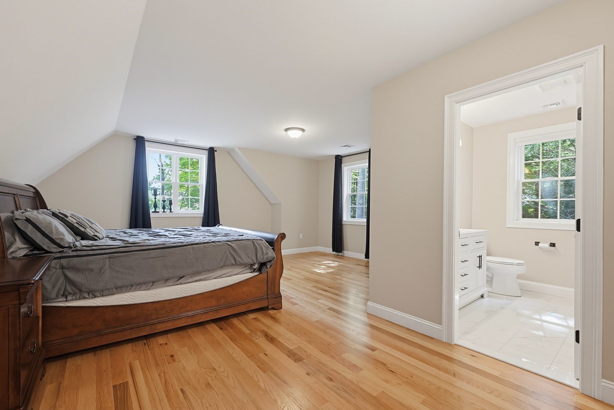 74 King Philip Rd
