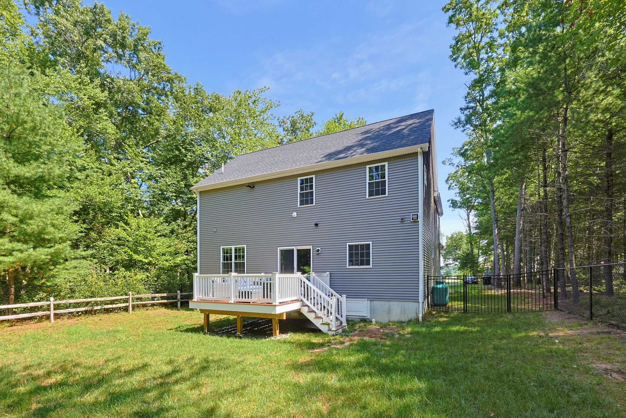 74 King Philip Rd