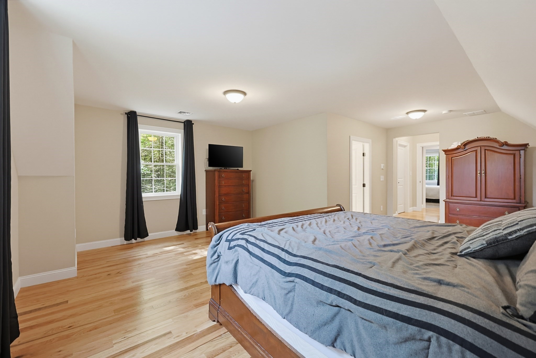 74 King Philip Rd