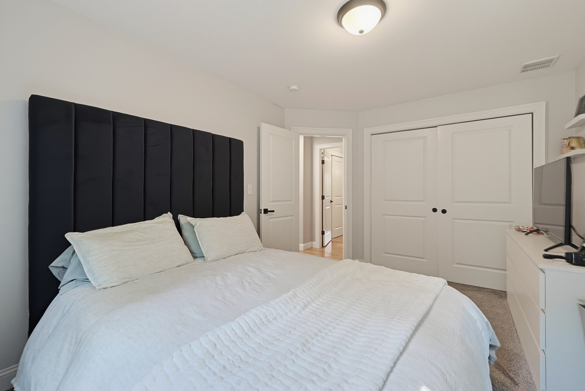 74 King Philip Rd