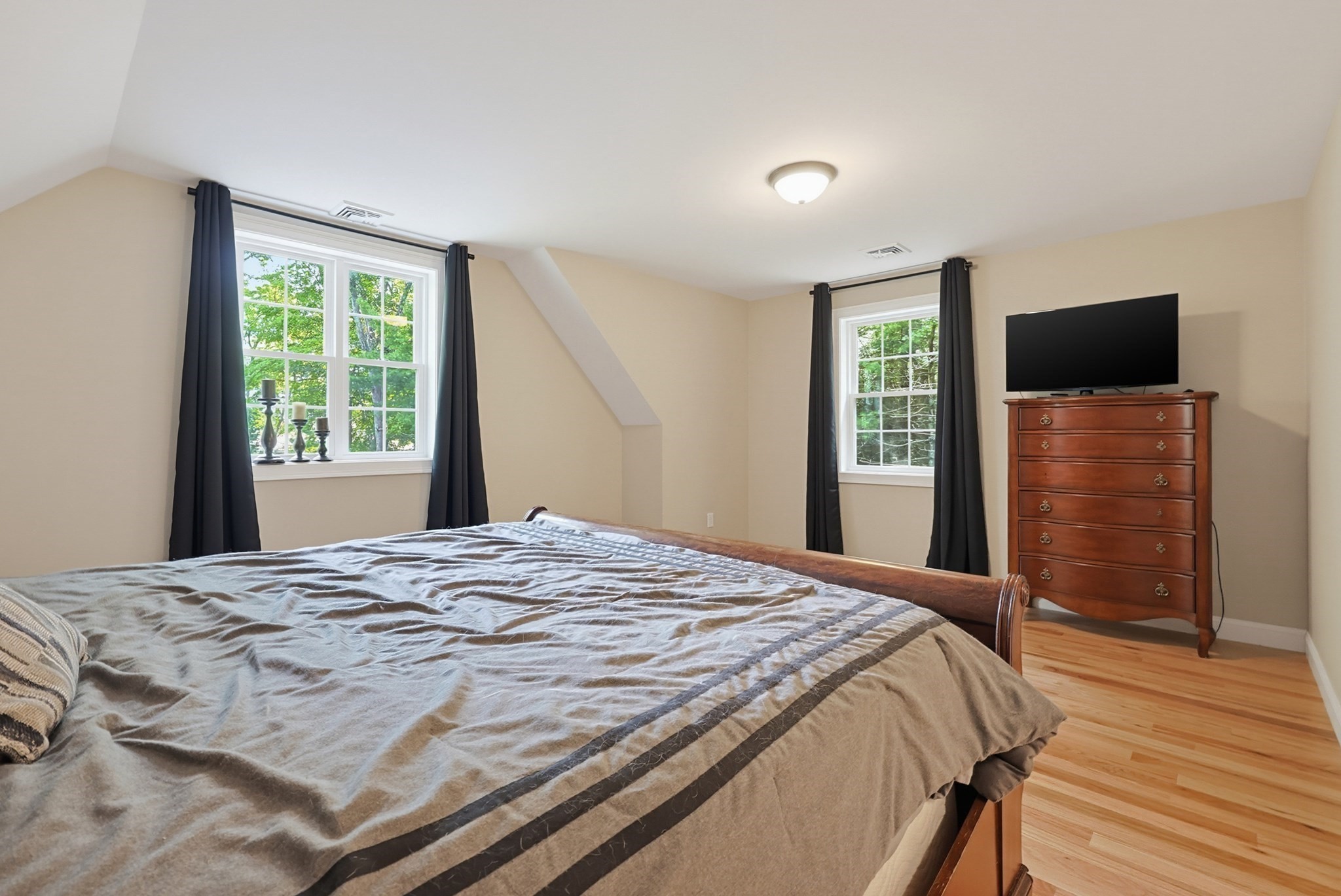 74 King Philip Rd