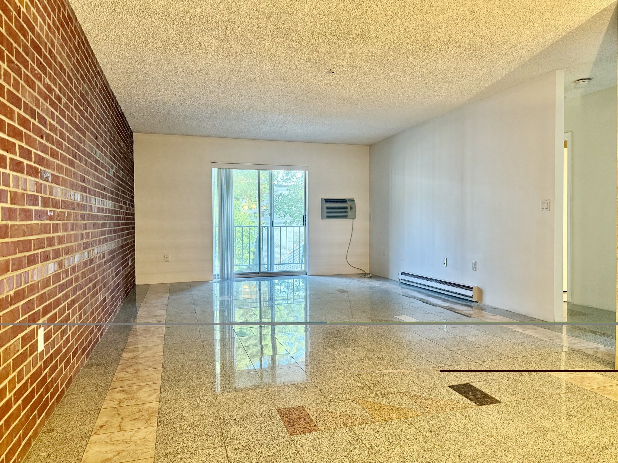 65 Webster St # 303