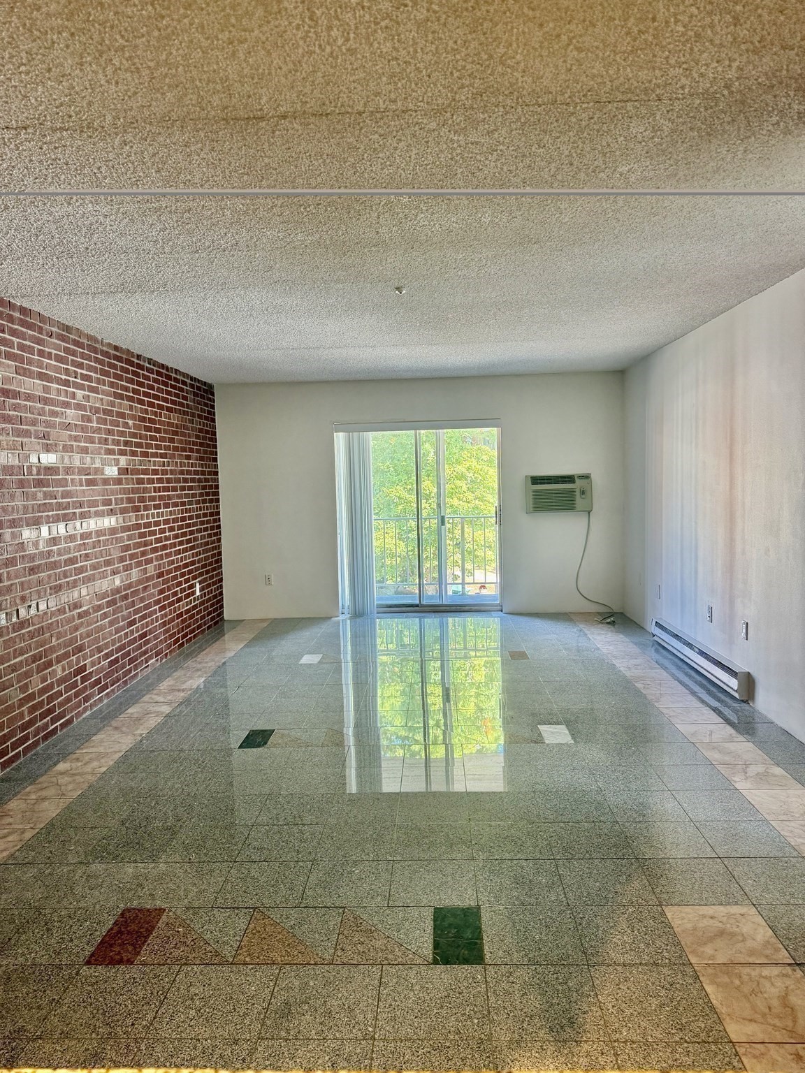 65 Webster St # 303