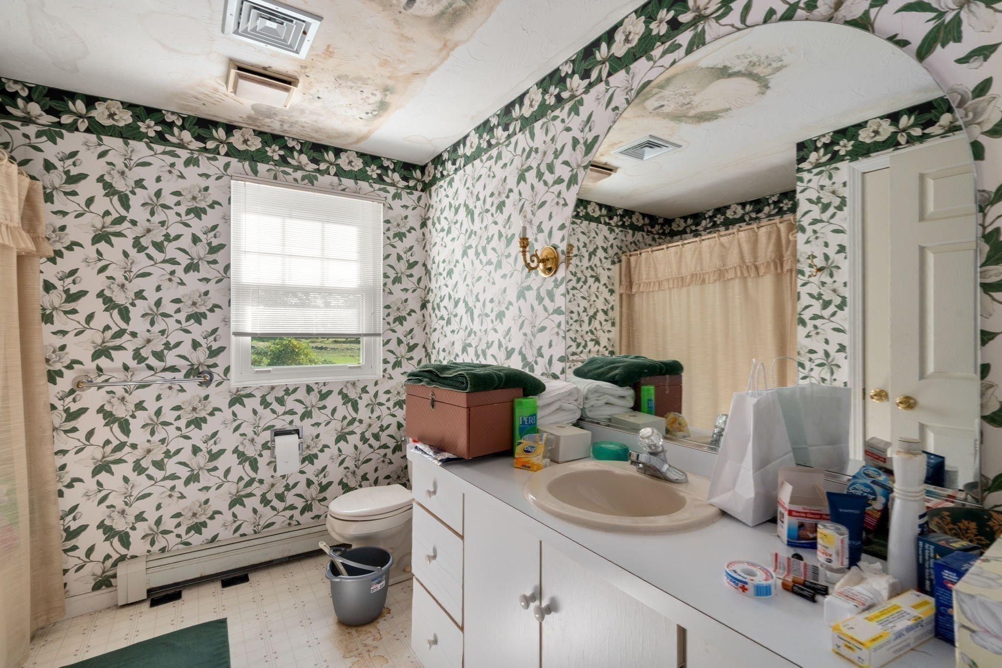 25 Country Club Dr