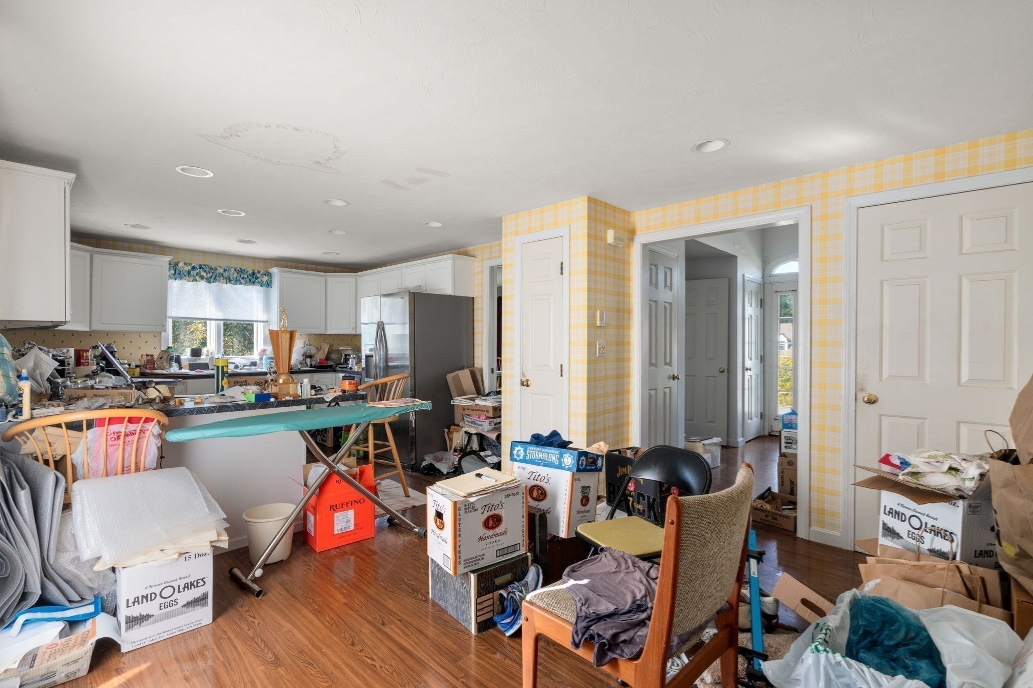 25 Country Club Dr