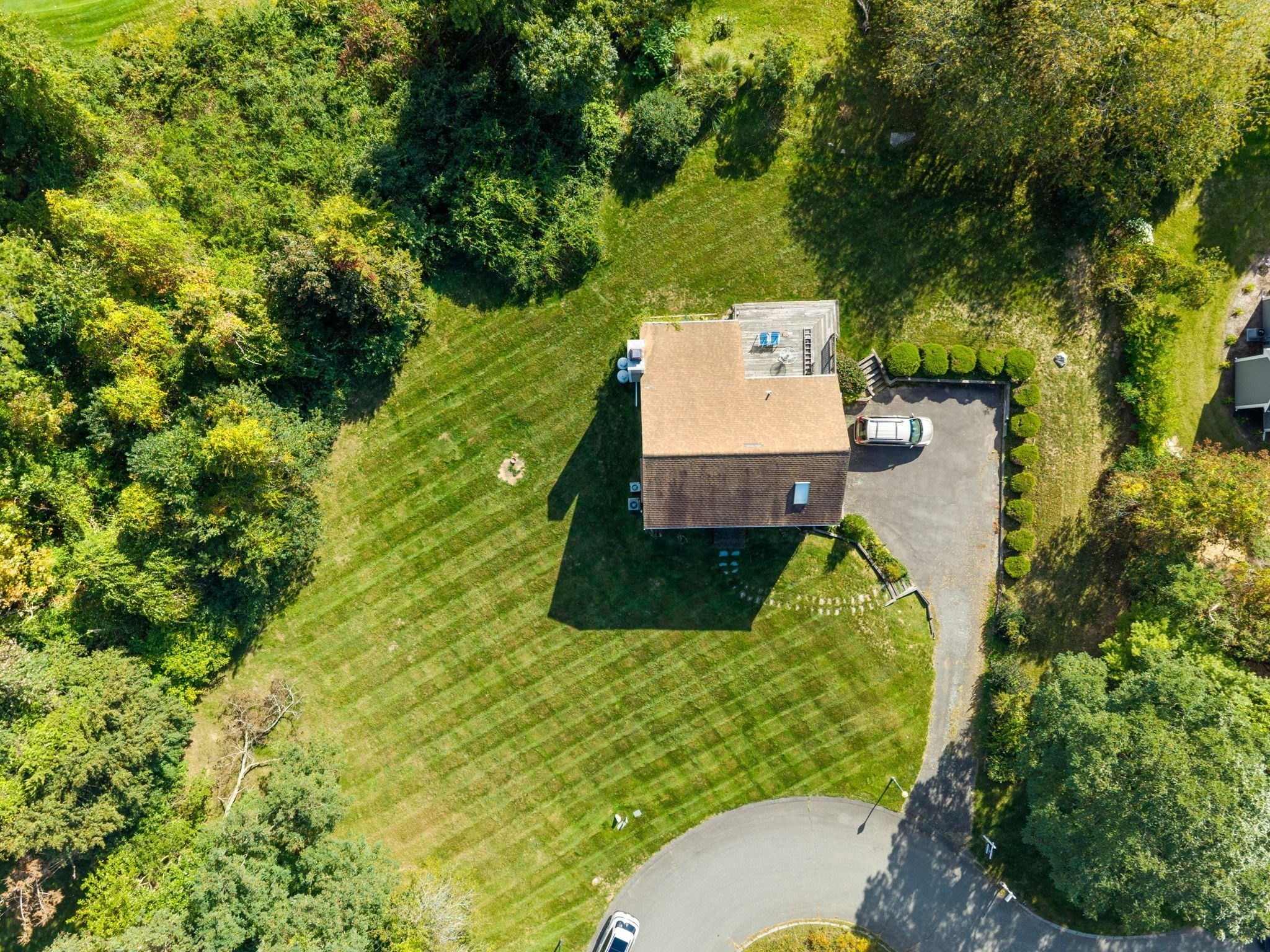 25 Country Club Dr