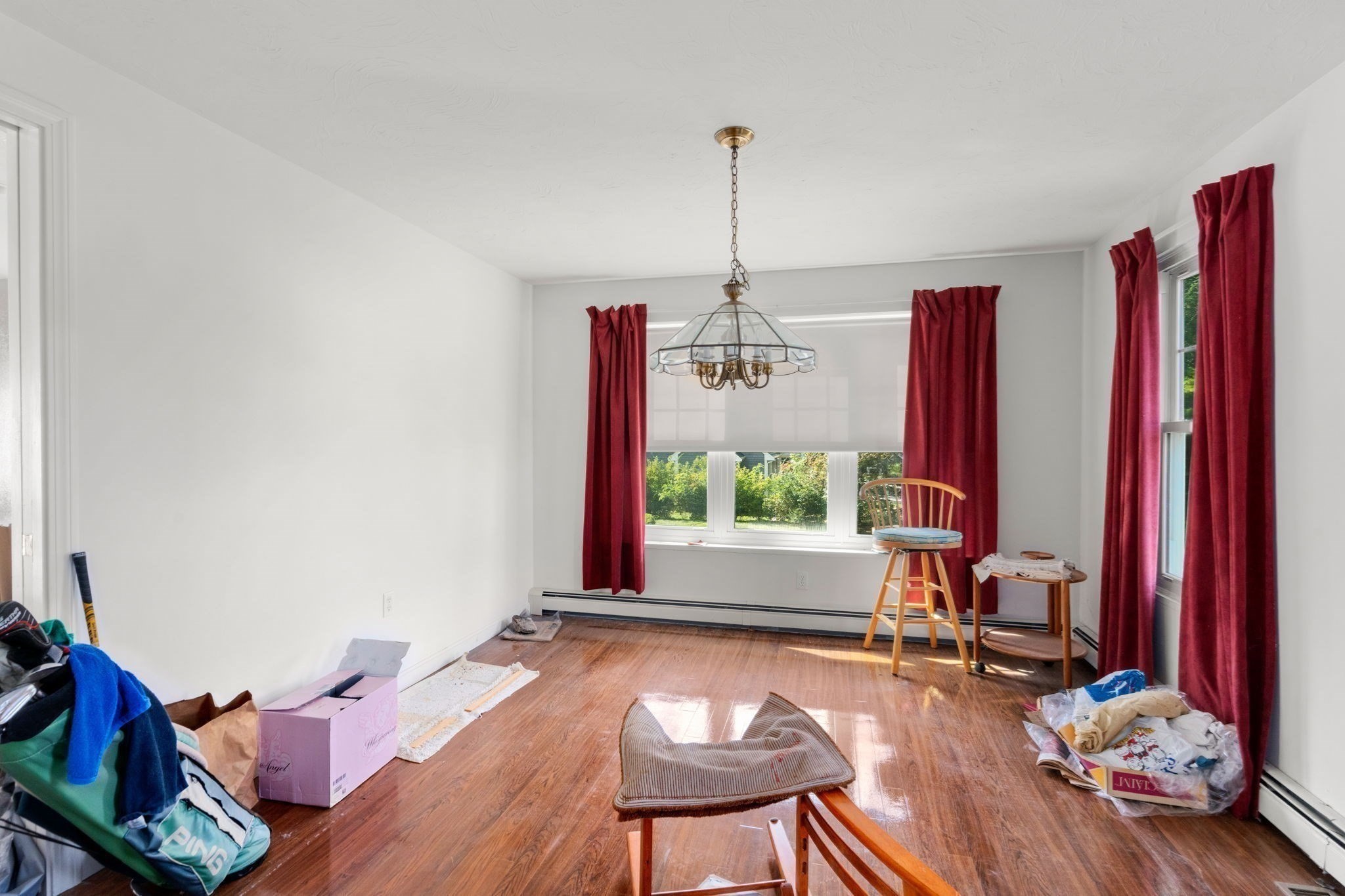 25 Country Club Dr