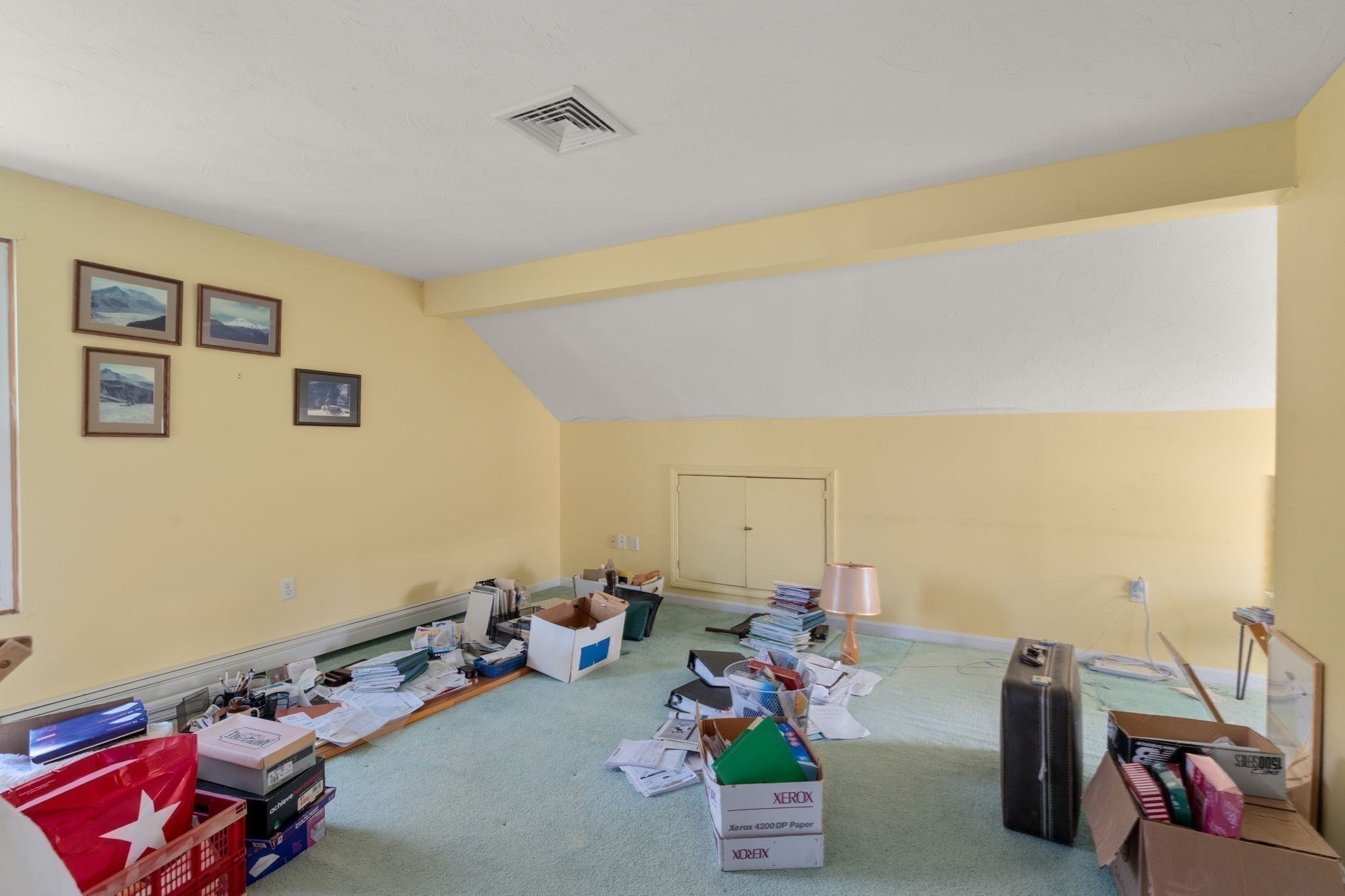 25 Country Club Dr