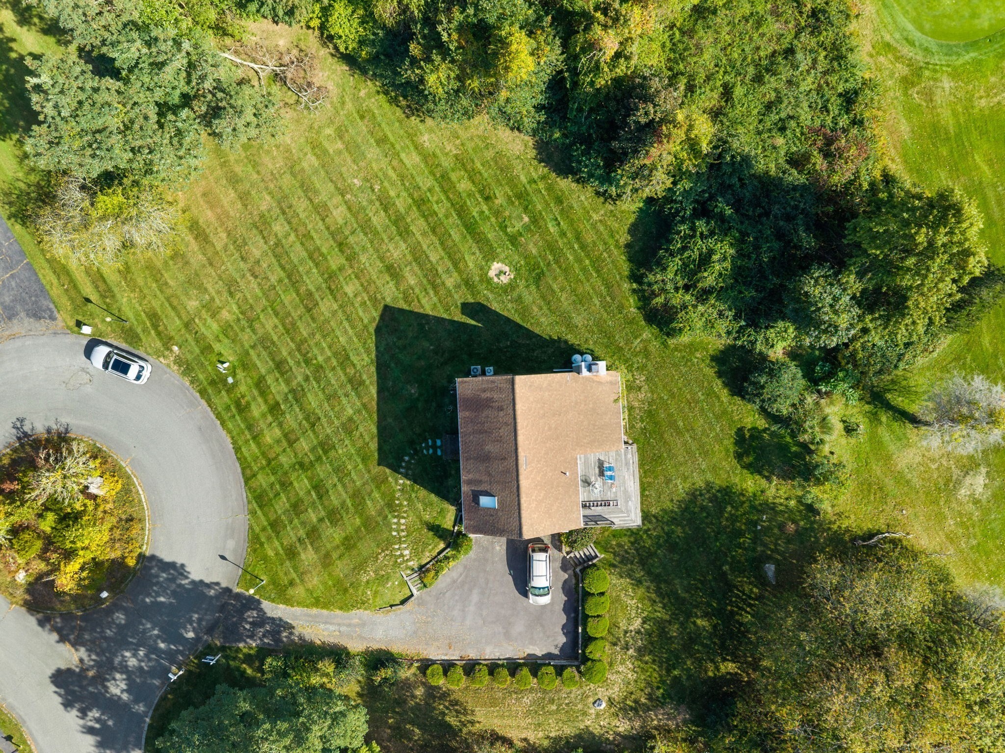 25 Country Club Dr