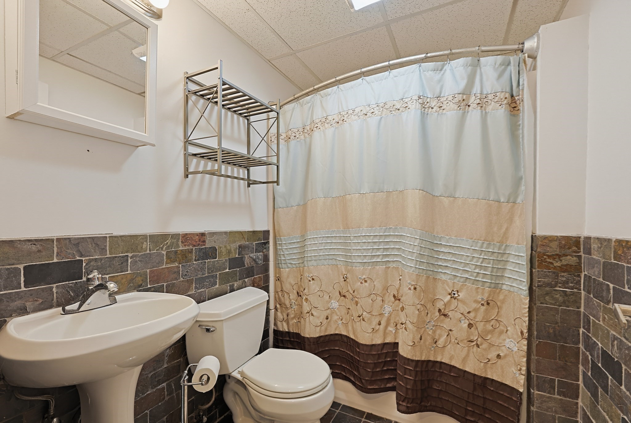 227 Lunns Way