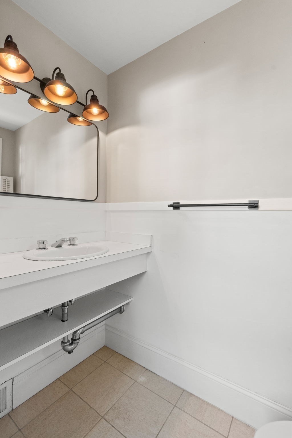 14 Longfellow Rd