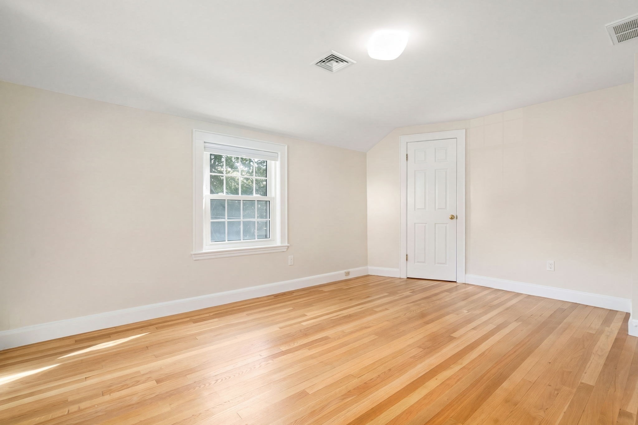 14 Longfellow Rd