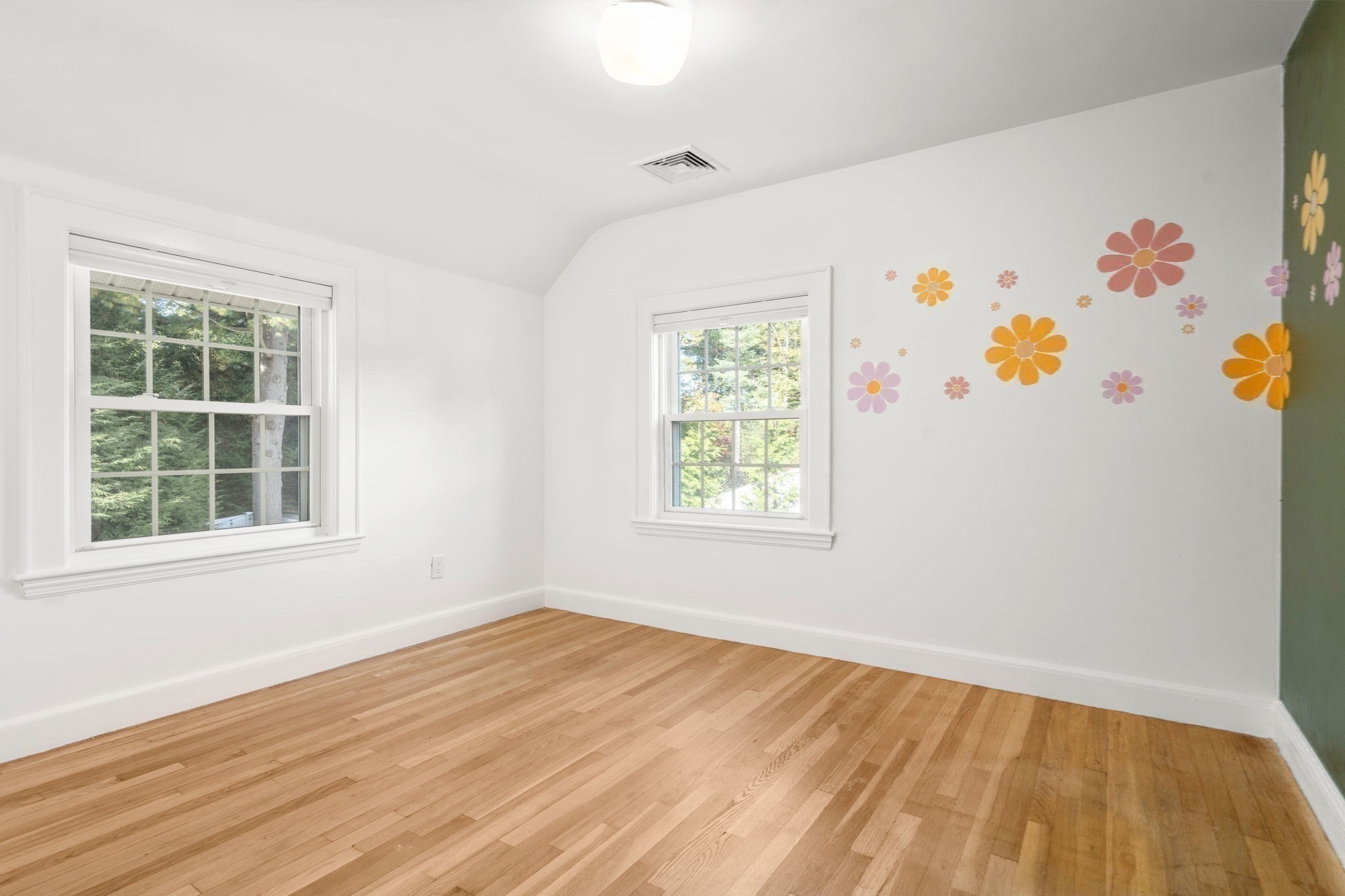 14 Longfellow Rd
