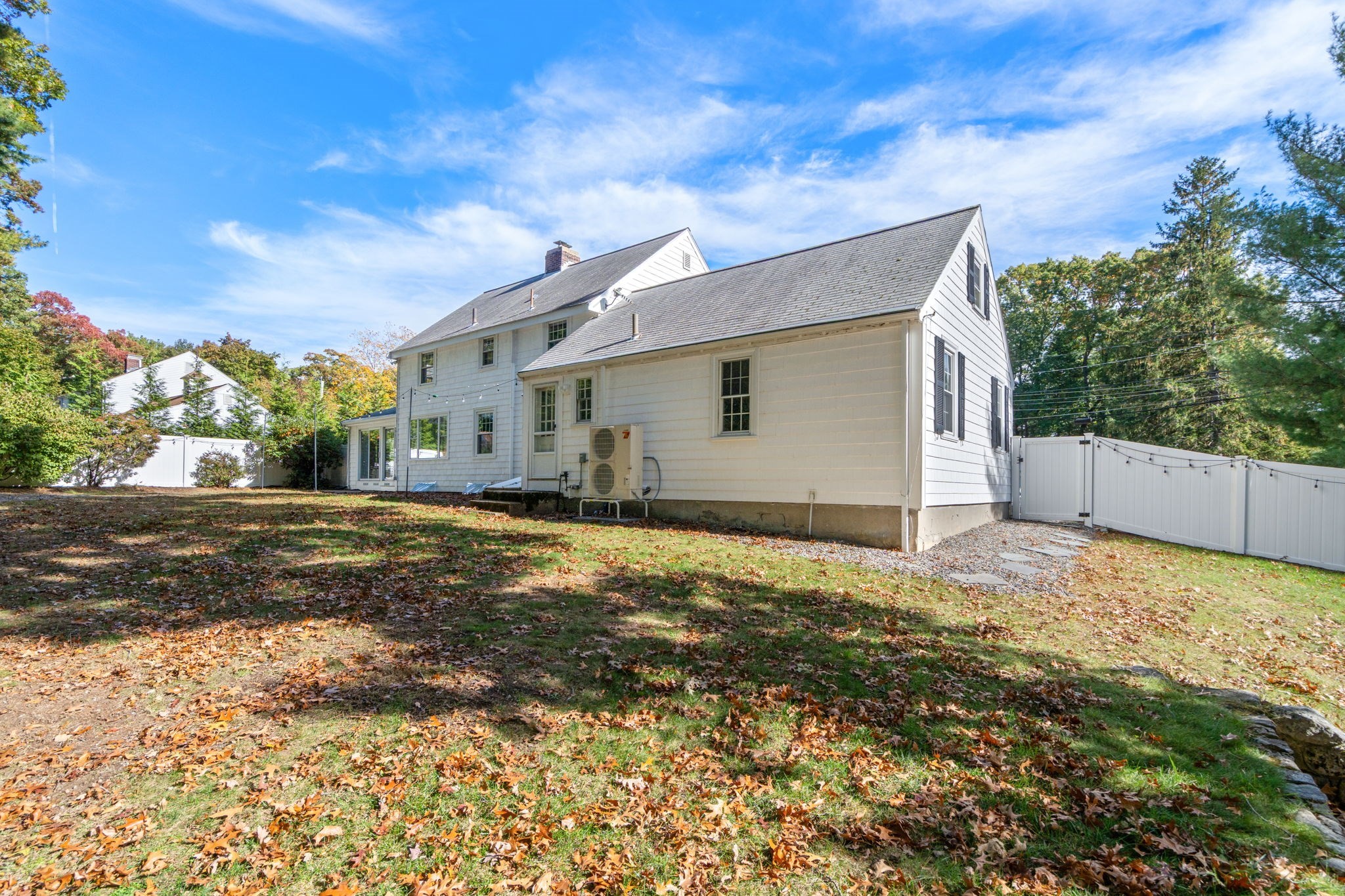 14 Longfellow Rd