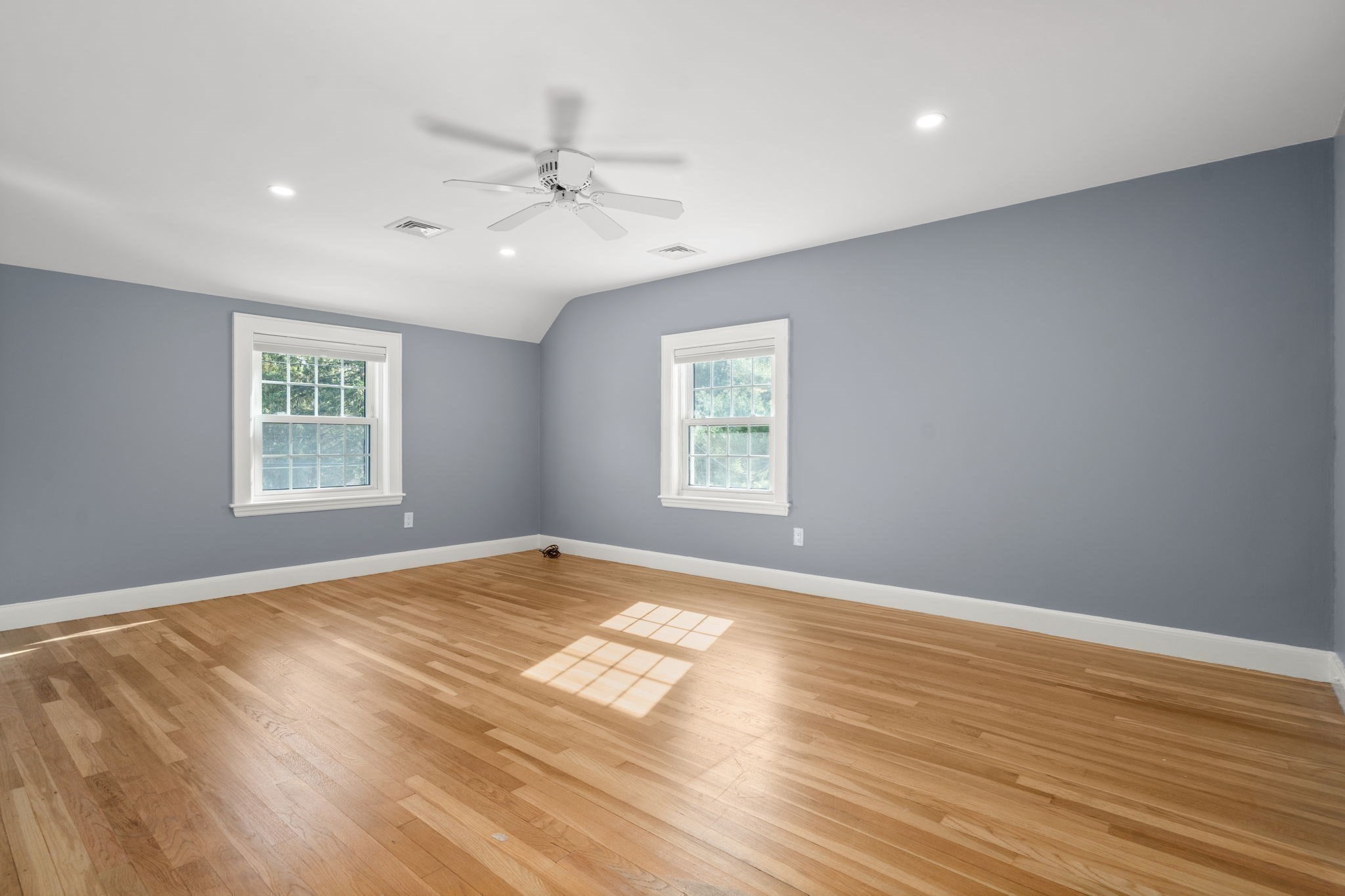 14 Longfellow Rd