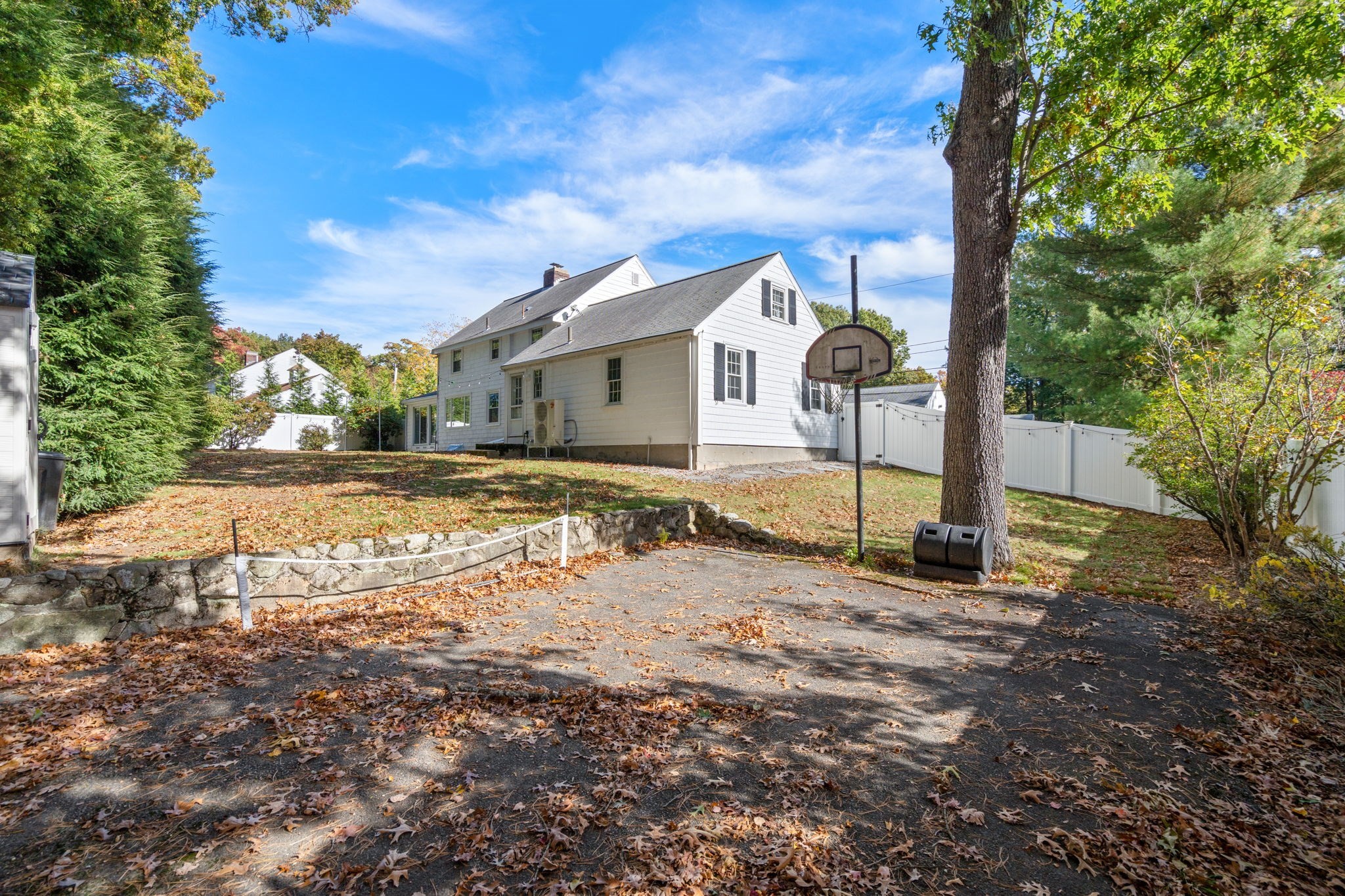 14 Longfellow Rd