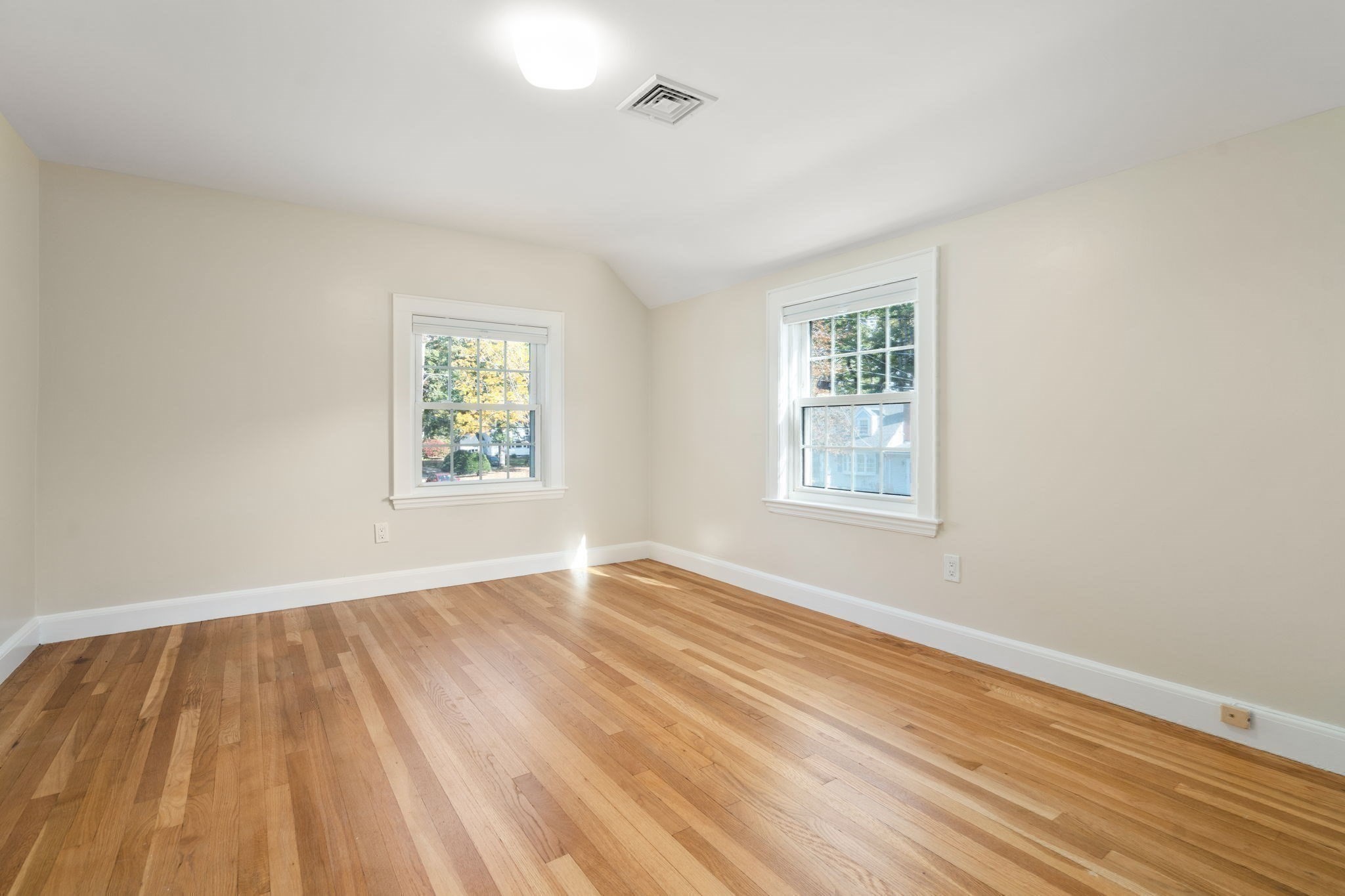 14 Longfellow Rd