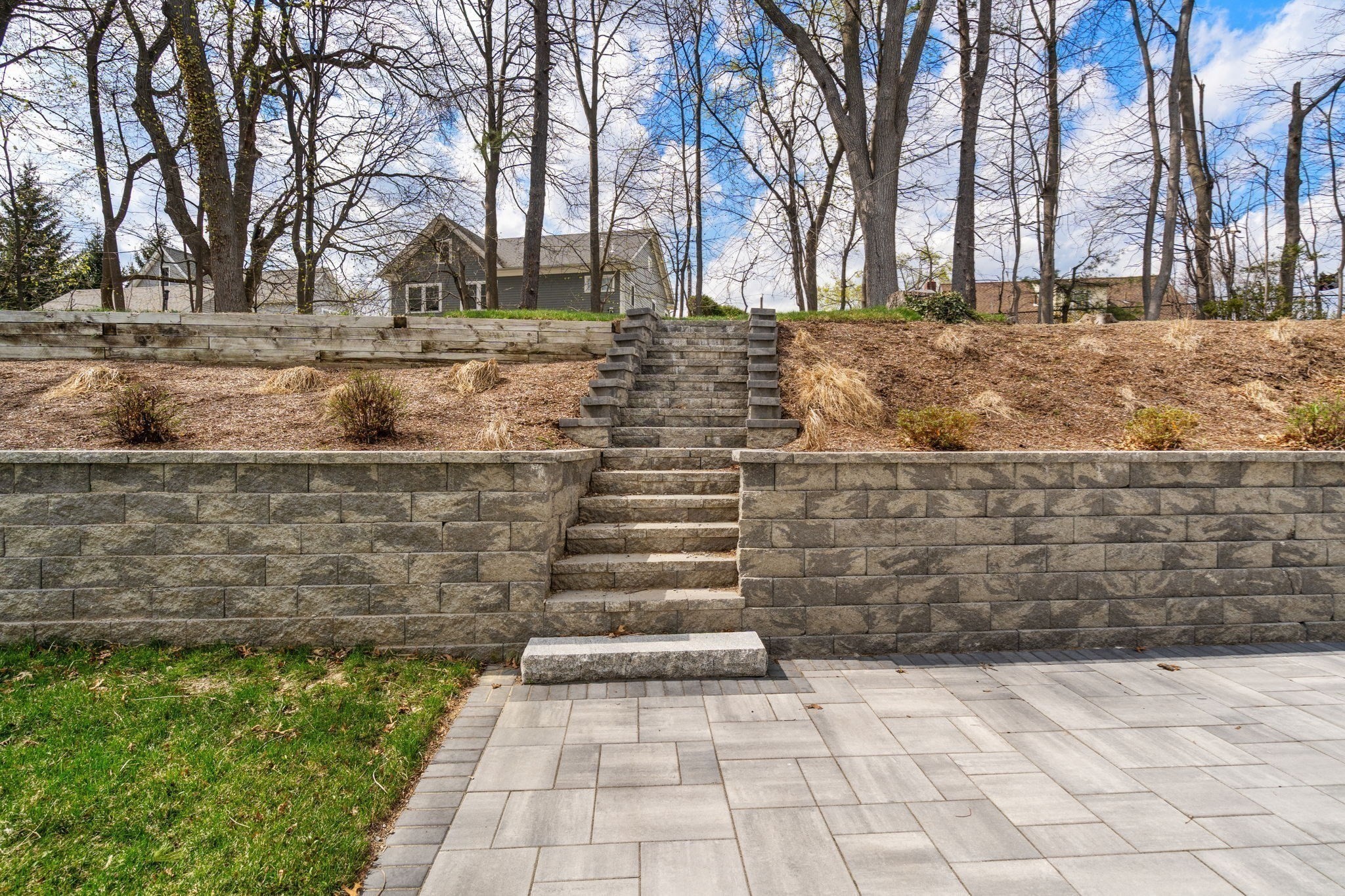 100 Woodbine Cir