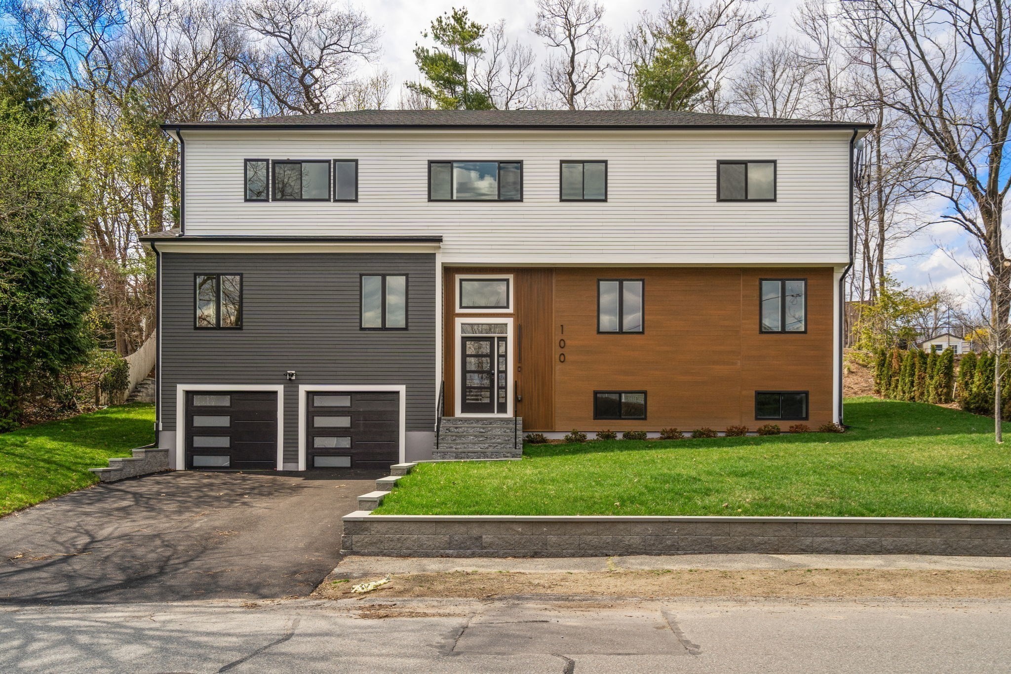100 Woodbine Cir