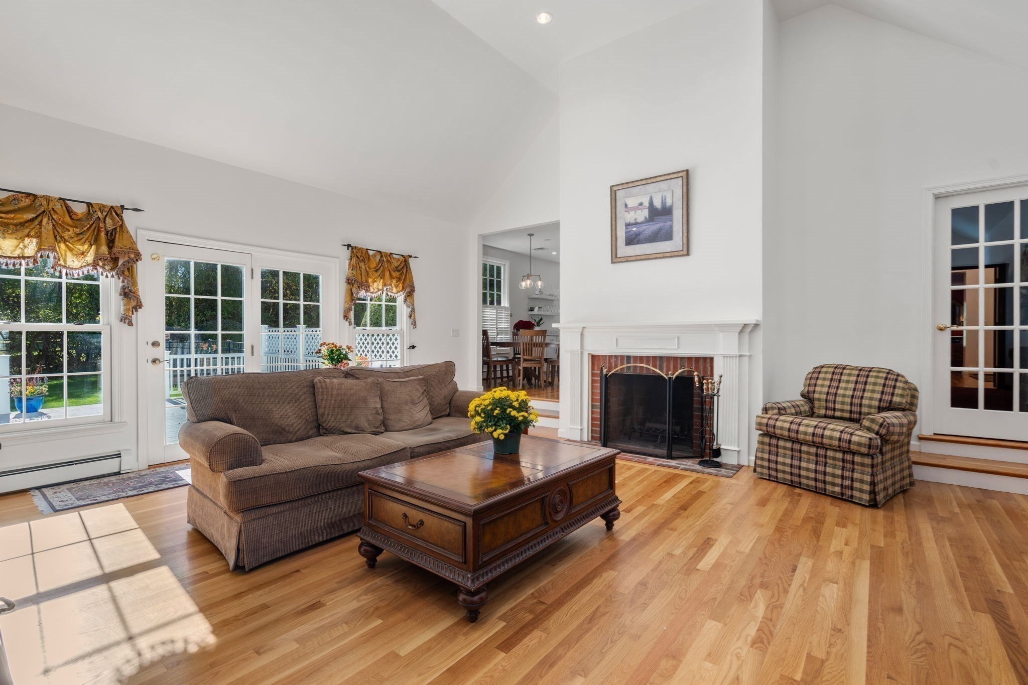 196 Bay Colony Drive
