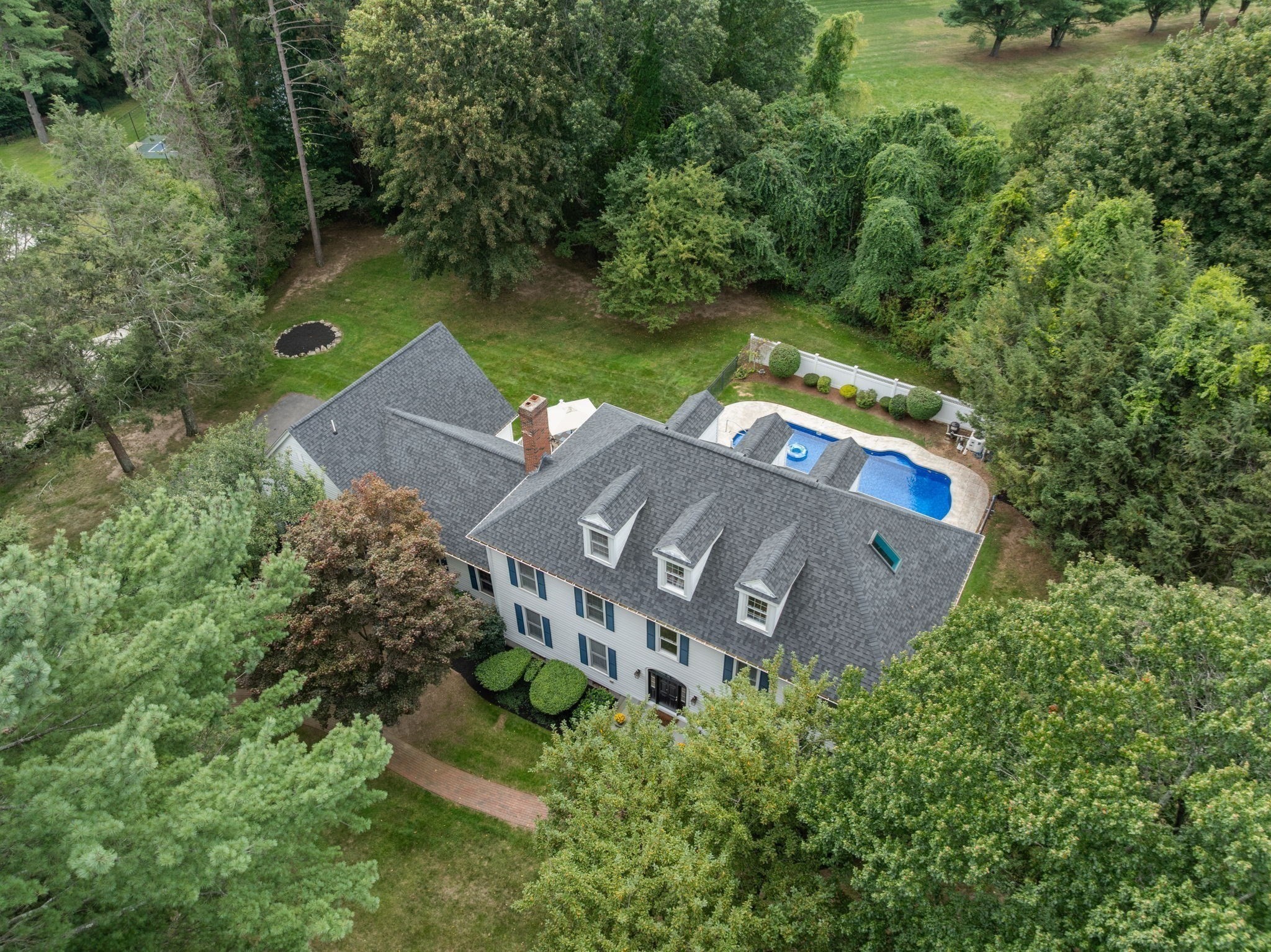 196 Bay Colony Drive