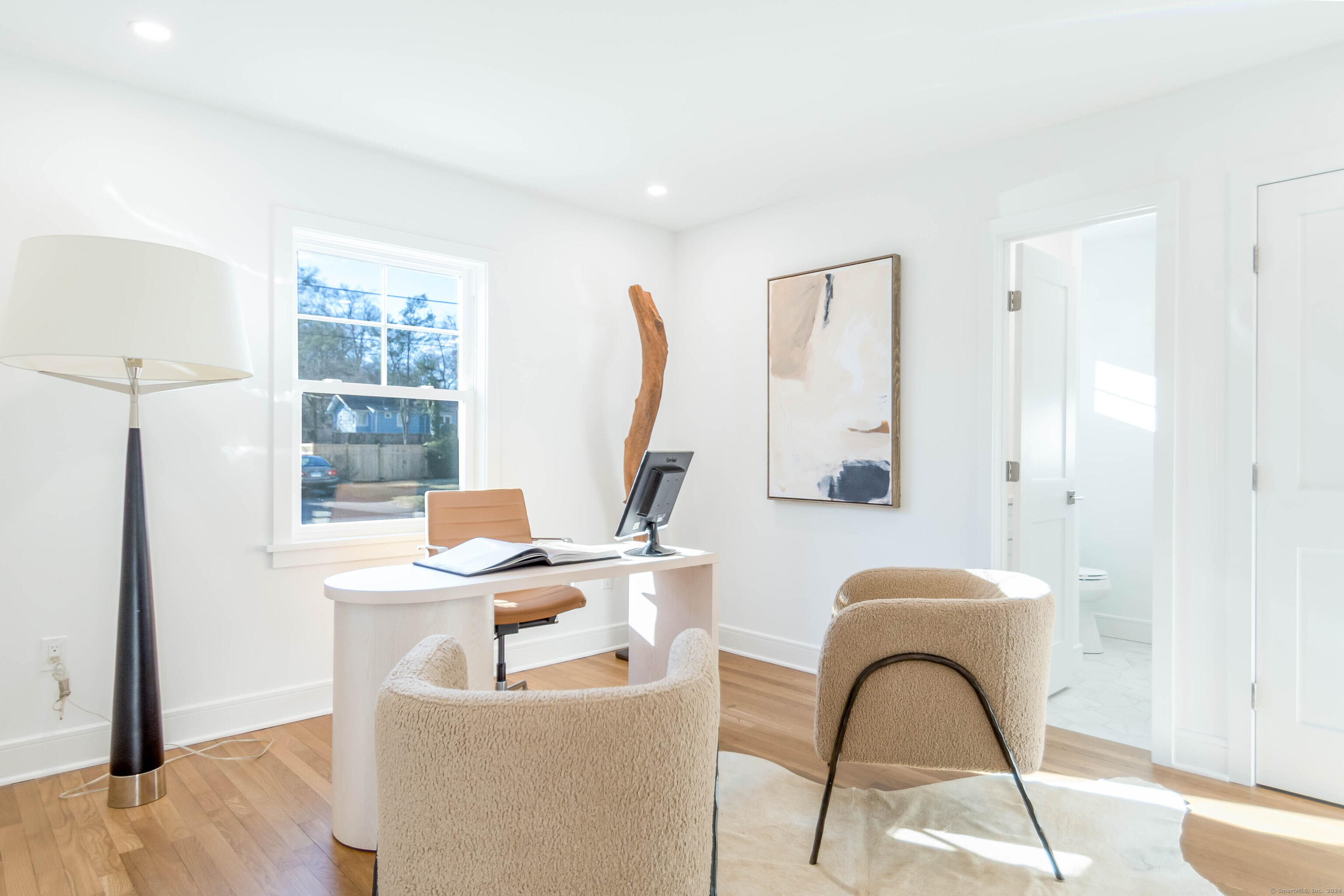 90 Ridgeview Avenue