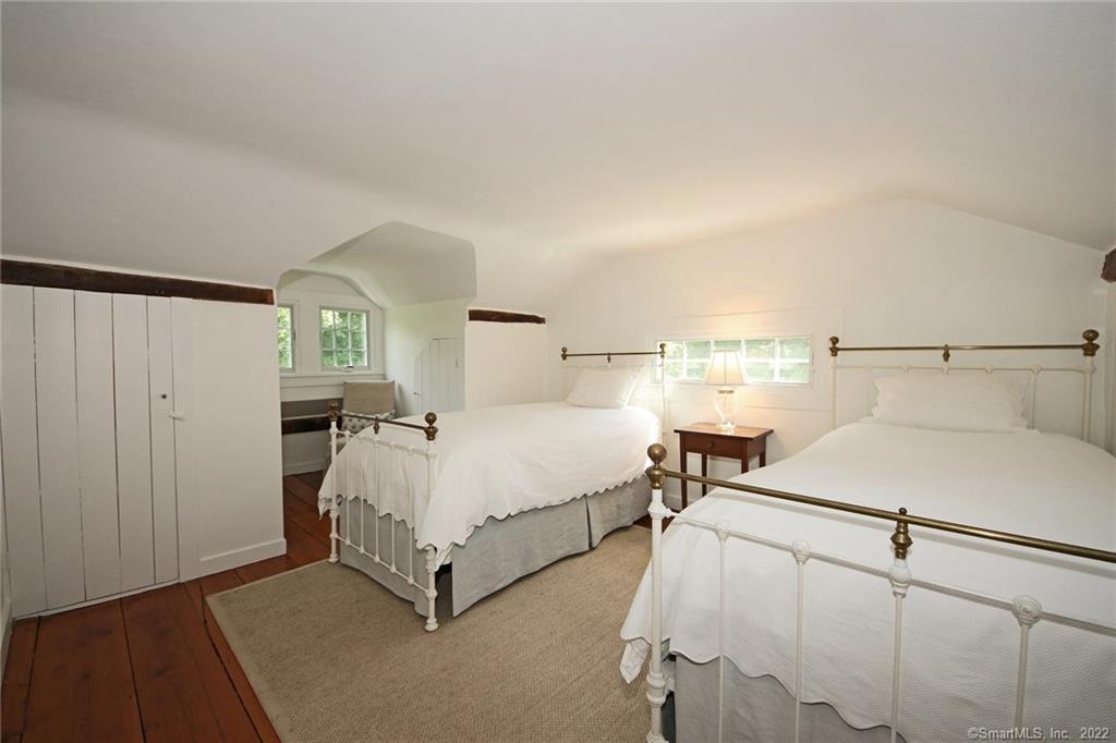 260 Rock House Road