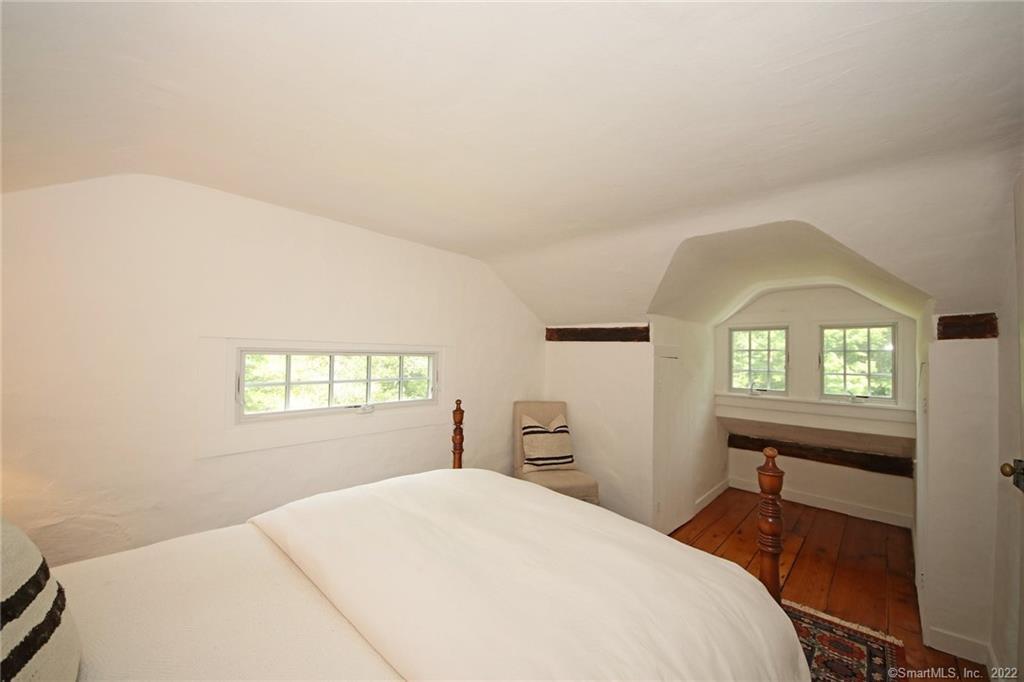 260 Rock House Road