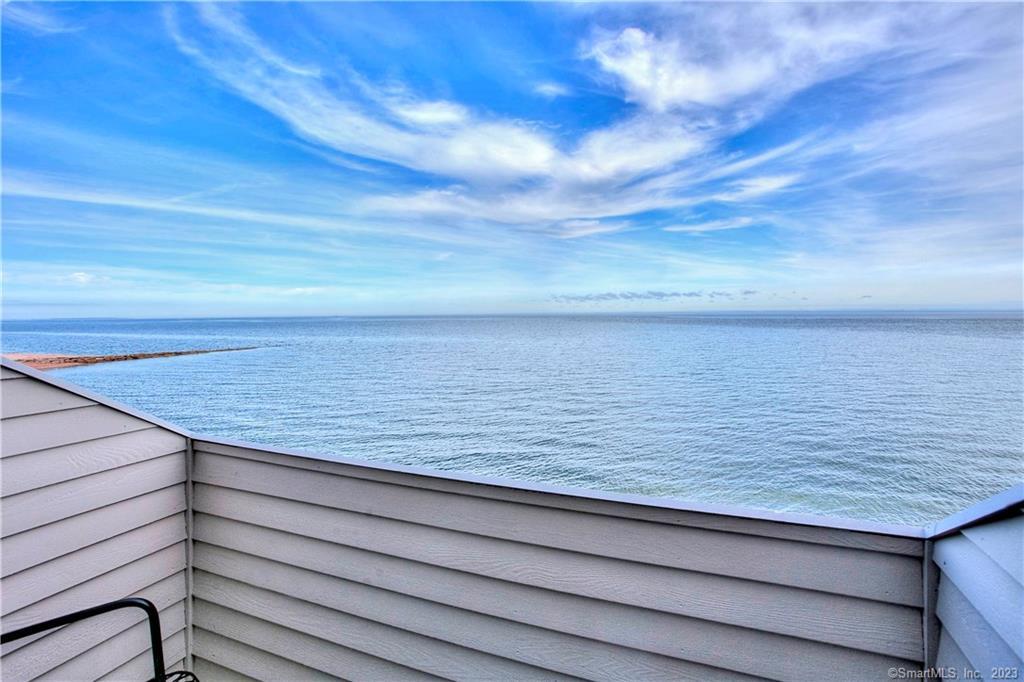 2087 Fairfield Beach Road