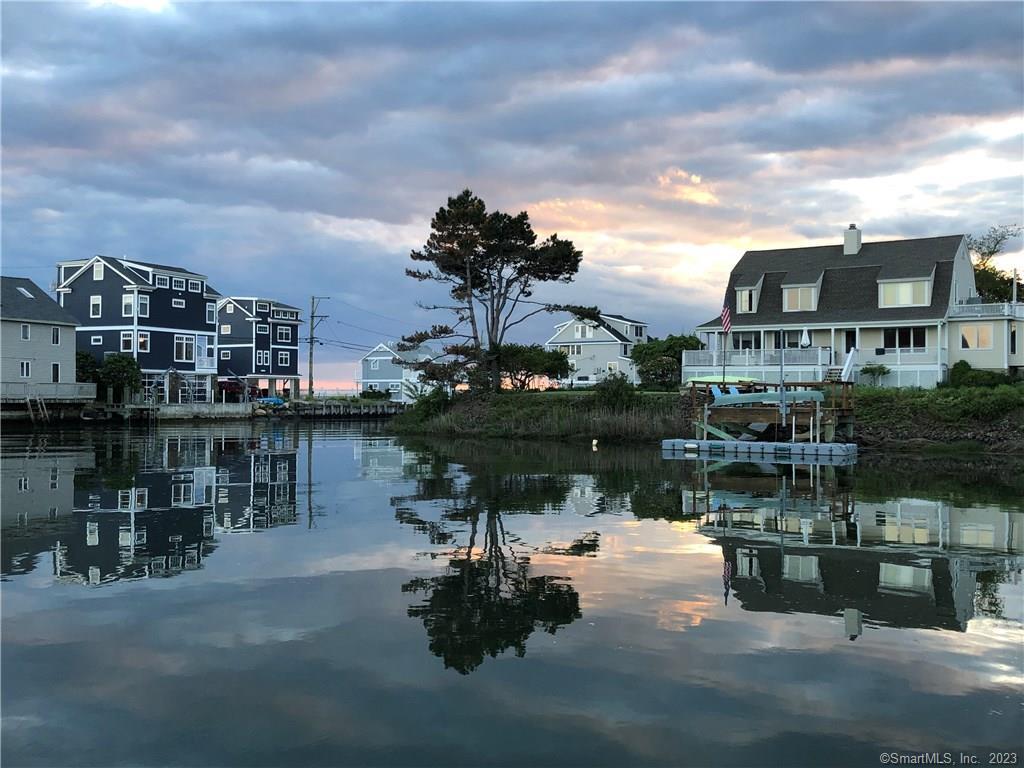 2087 Fairfield Beach Road