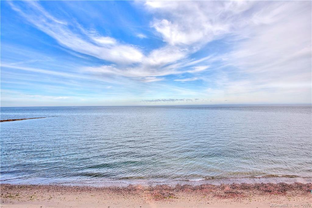 2087 Fairfield Beach Road