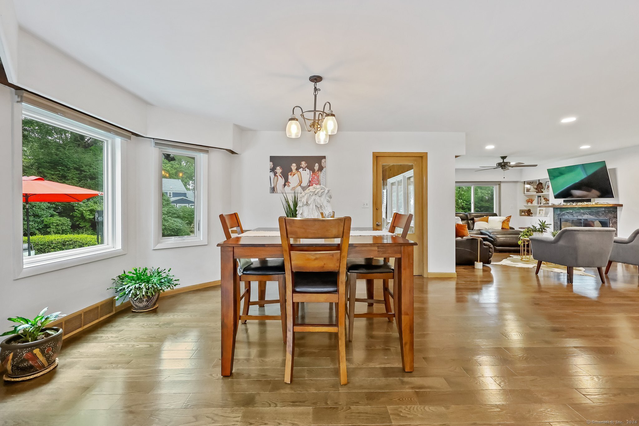 109 Meadowcrest Drive