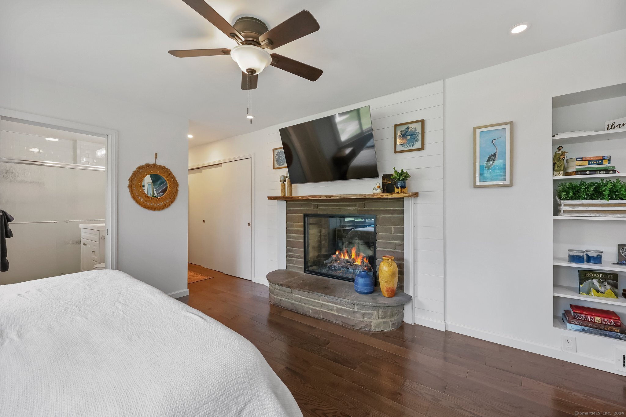 109 Meadowcrest Drive