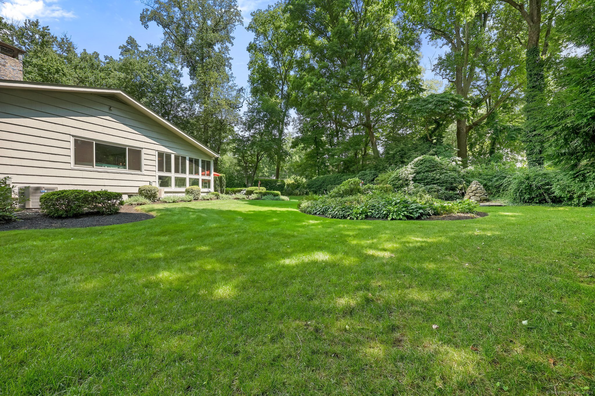 109 Meadowcrest Drive