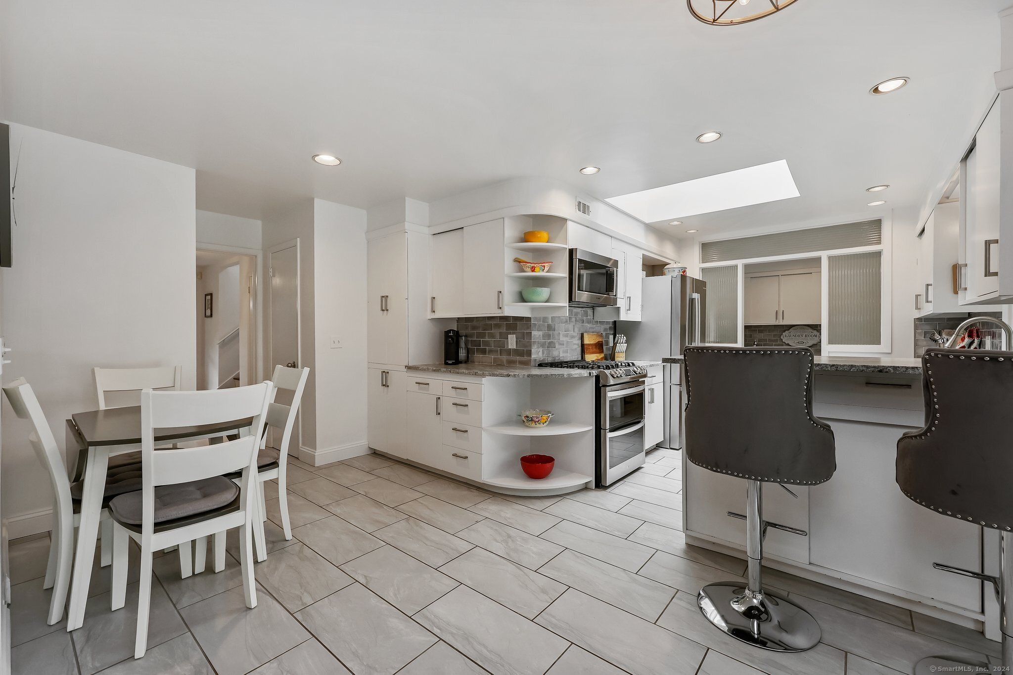 109 Meadowcrest Drive