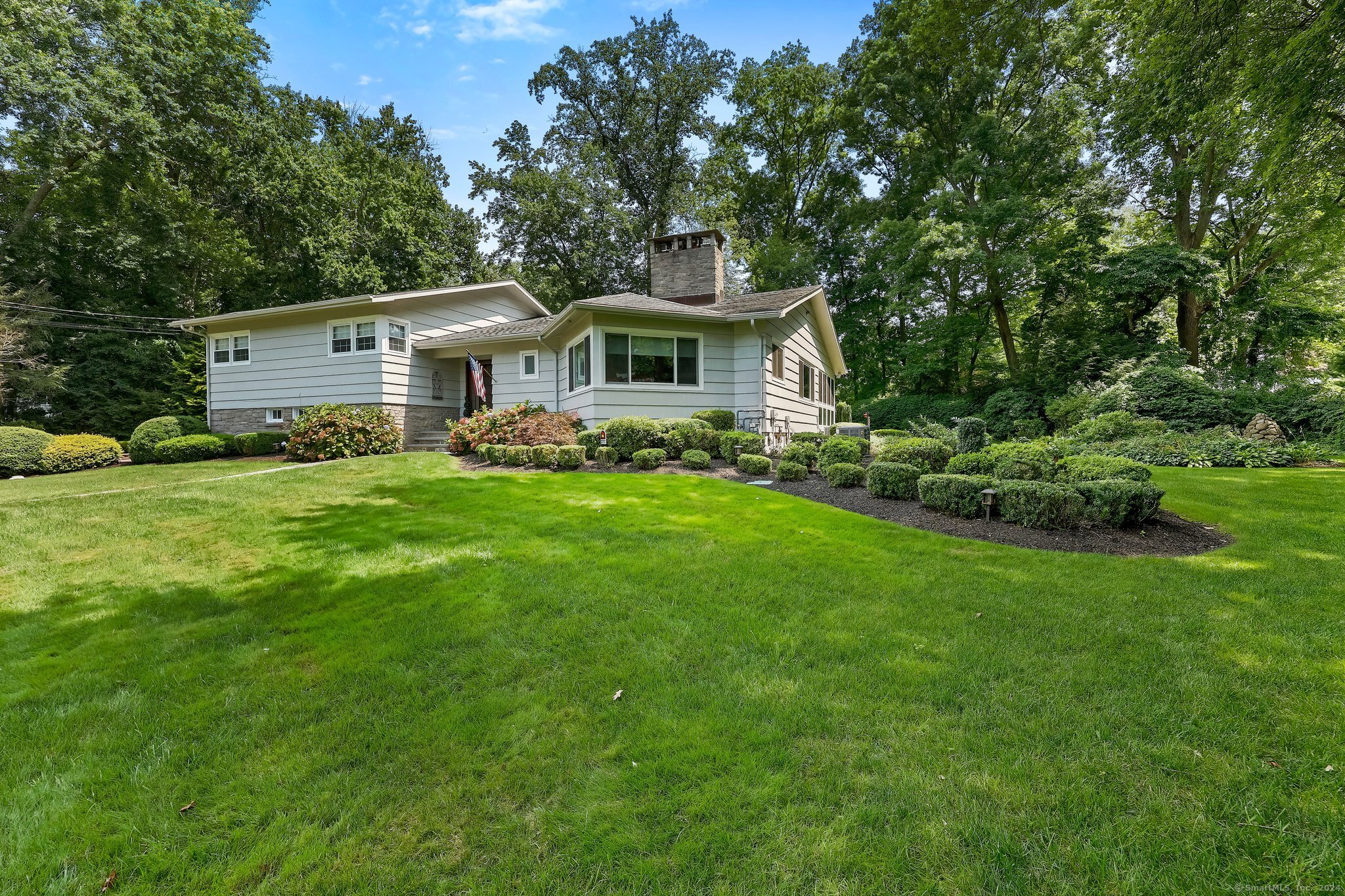 109 Meadowcrest Drive