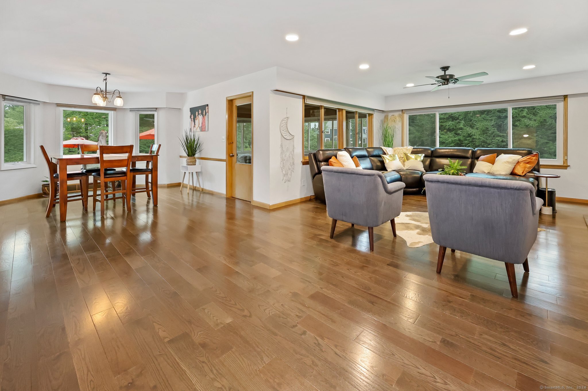 109 Meadowcrest Drive