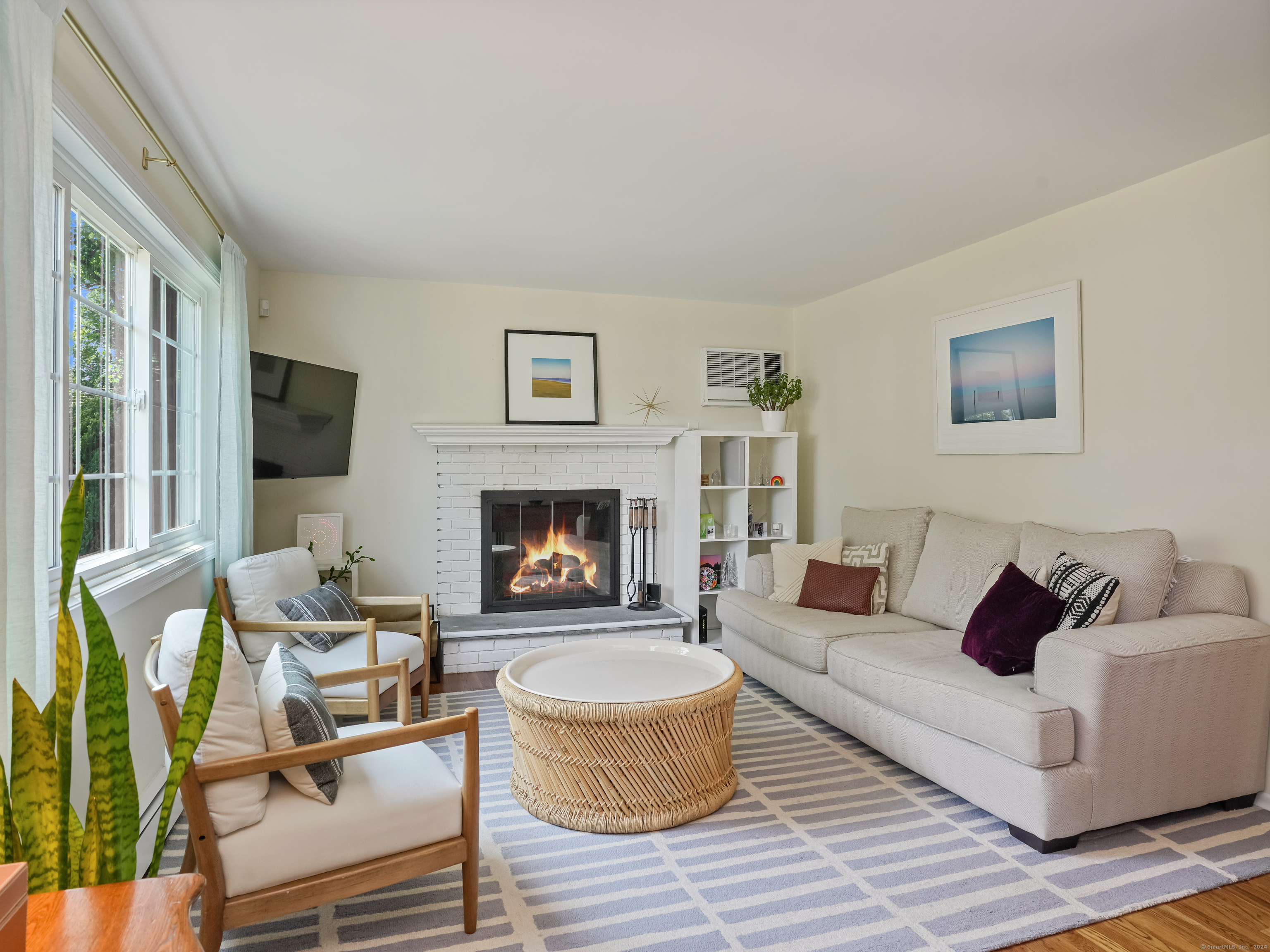 122 Woodbury Avenue