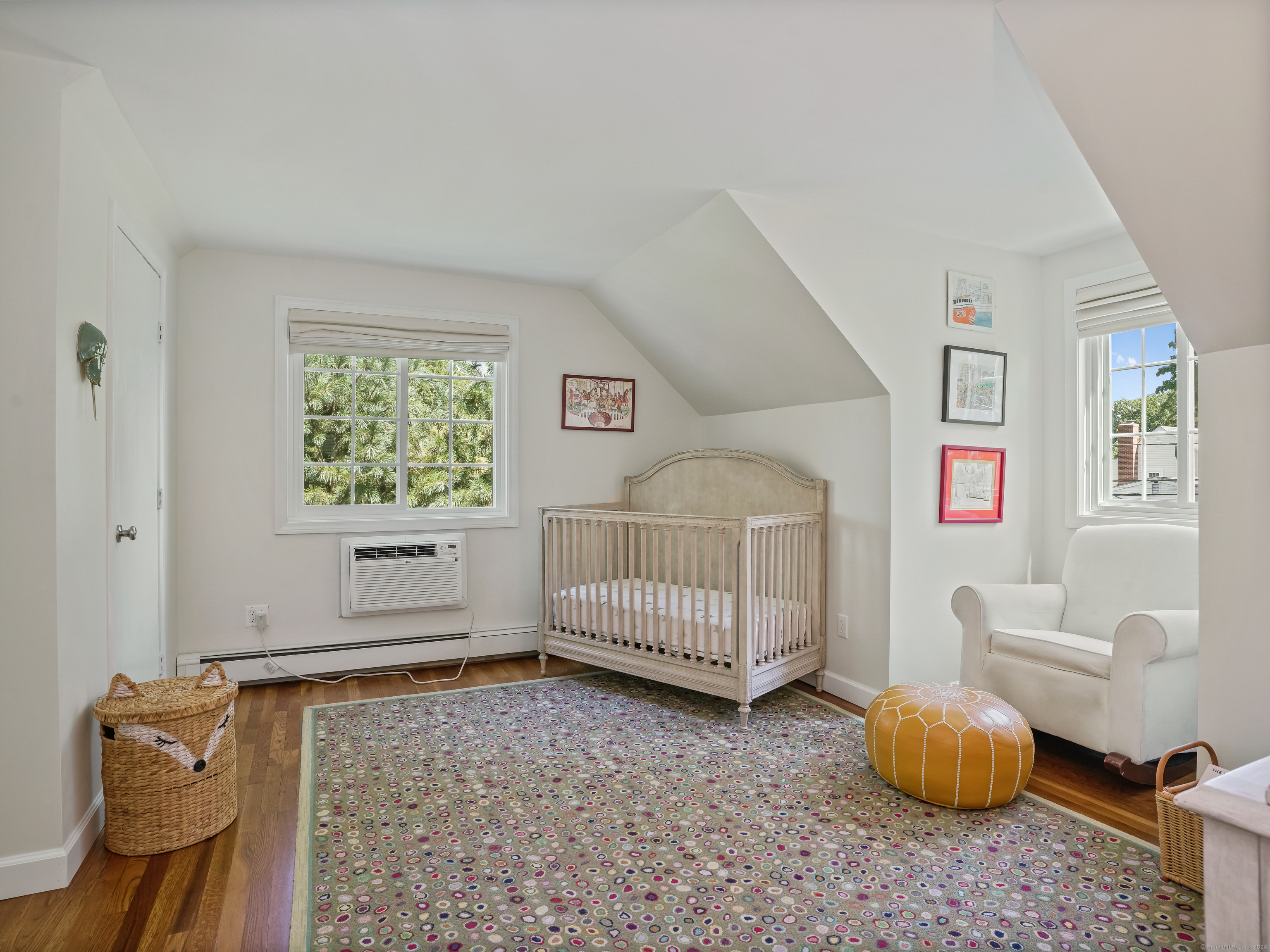 122 Woodbury Avenue