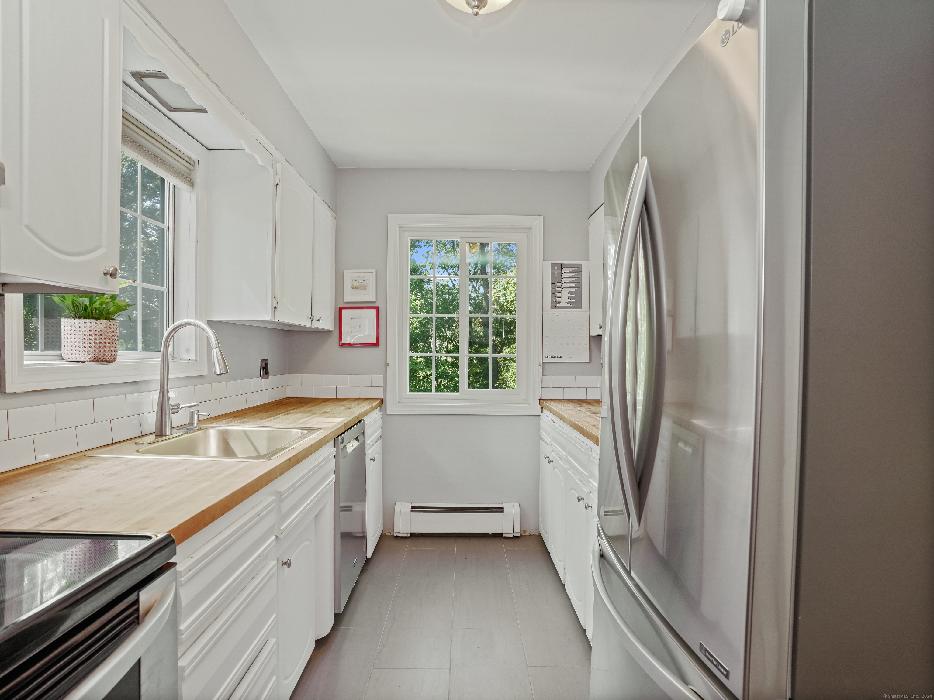 122 Woodbury Avenue