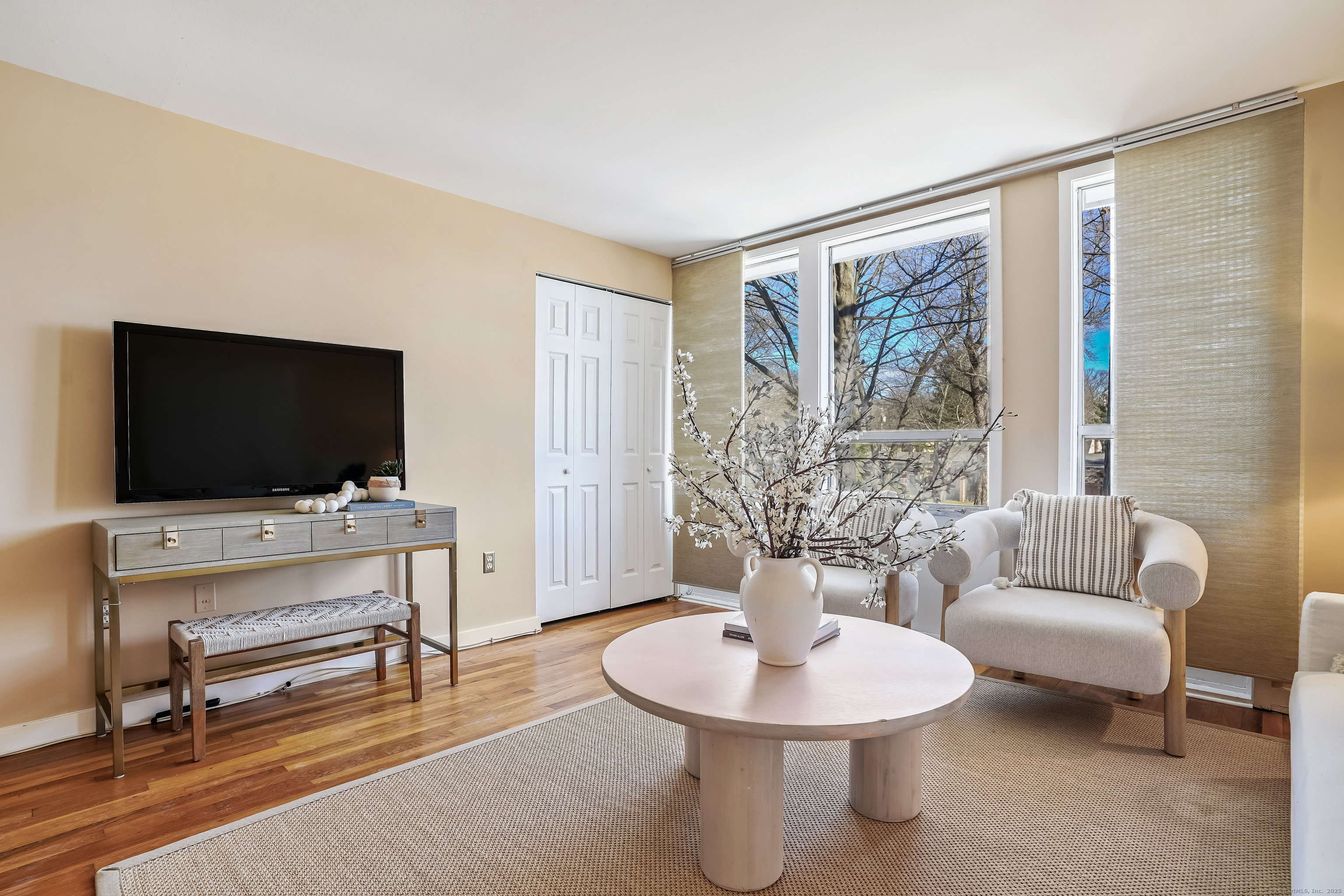 160 Fairfield Woods Road APT 42