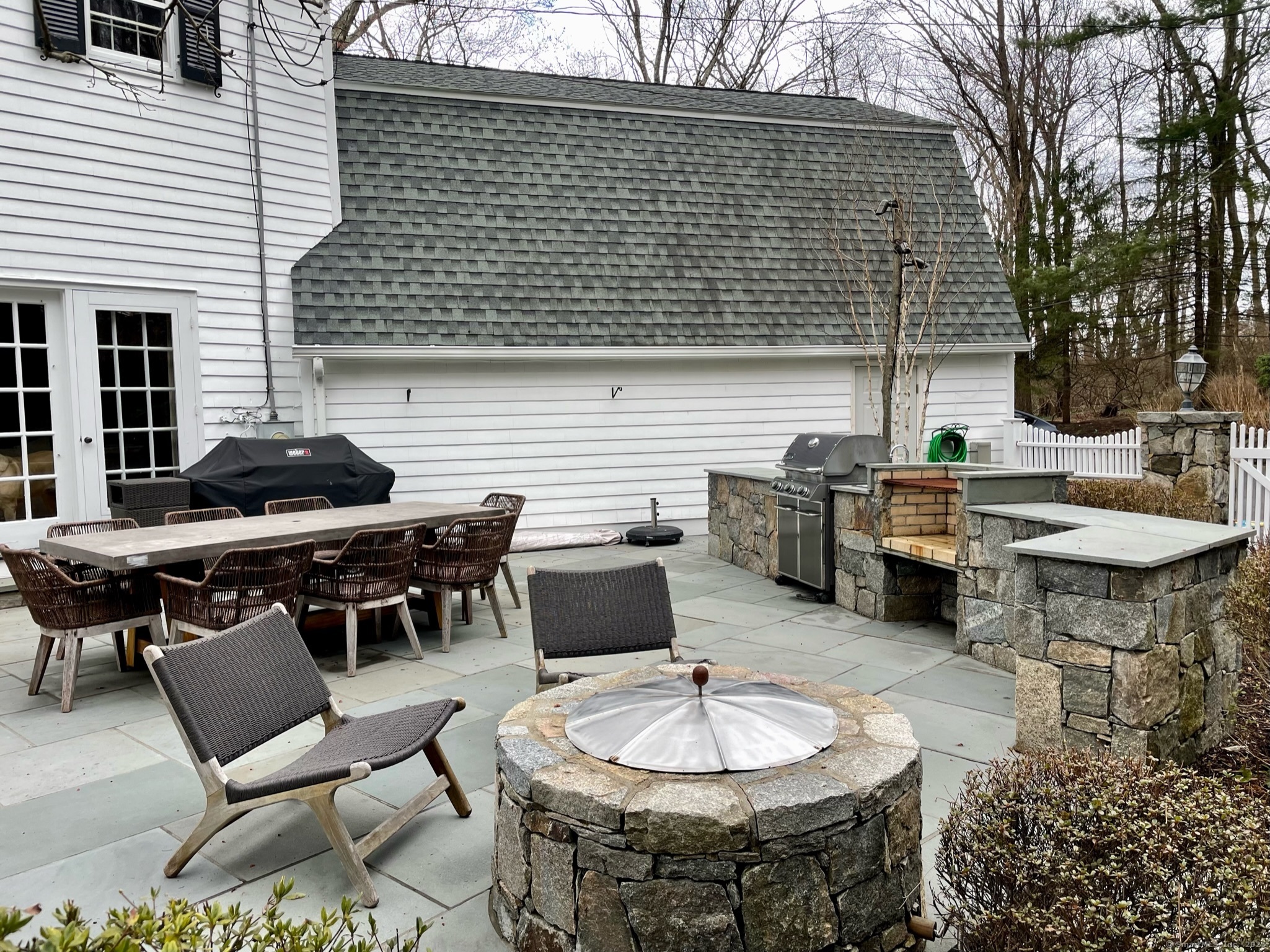 25 Deacons Lane