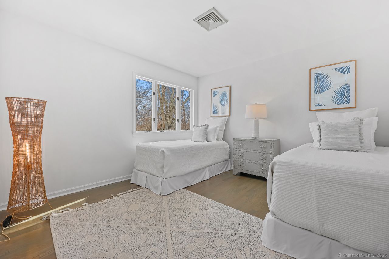 33 Cider Mill Place