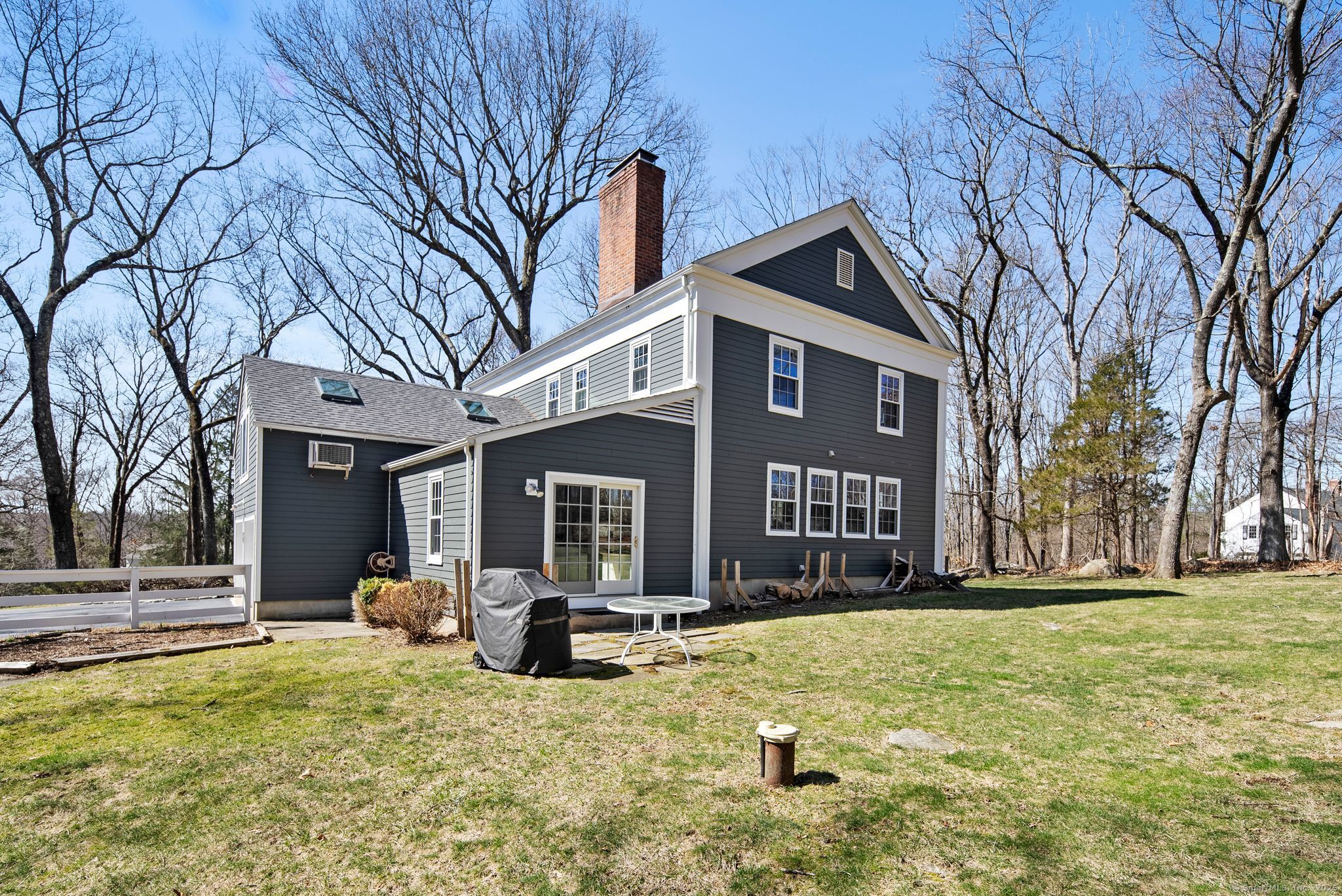 40 Edgewater Drive