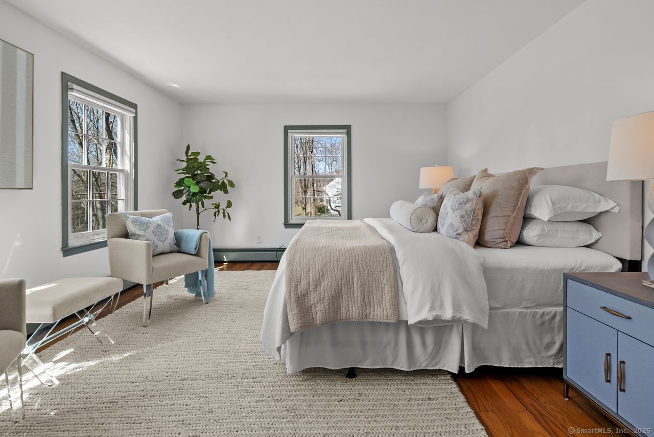 40 Edgewater Drive